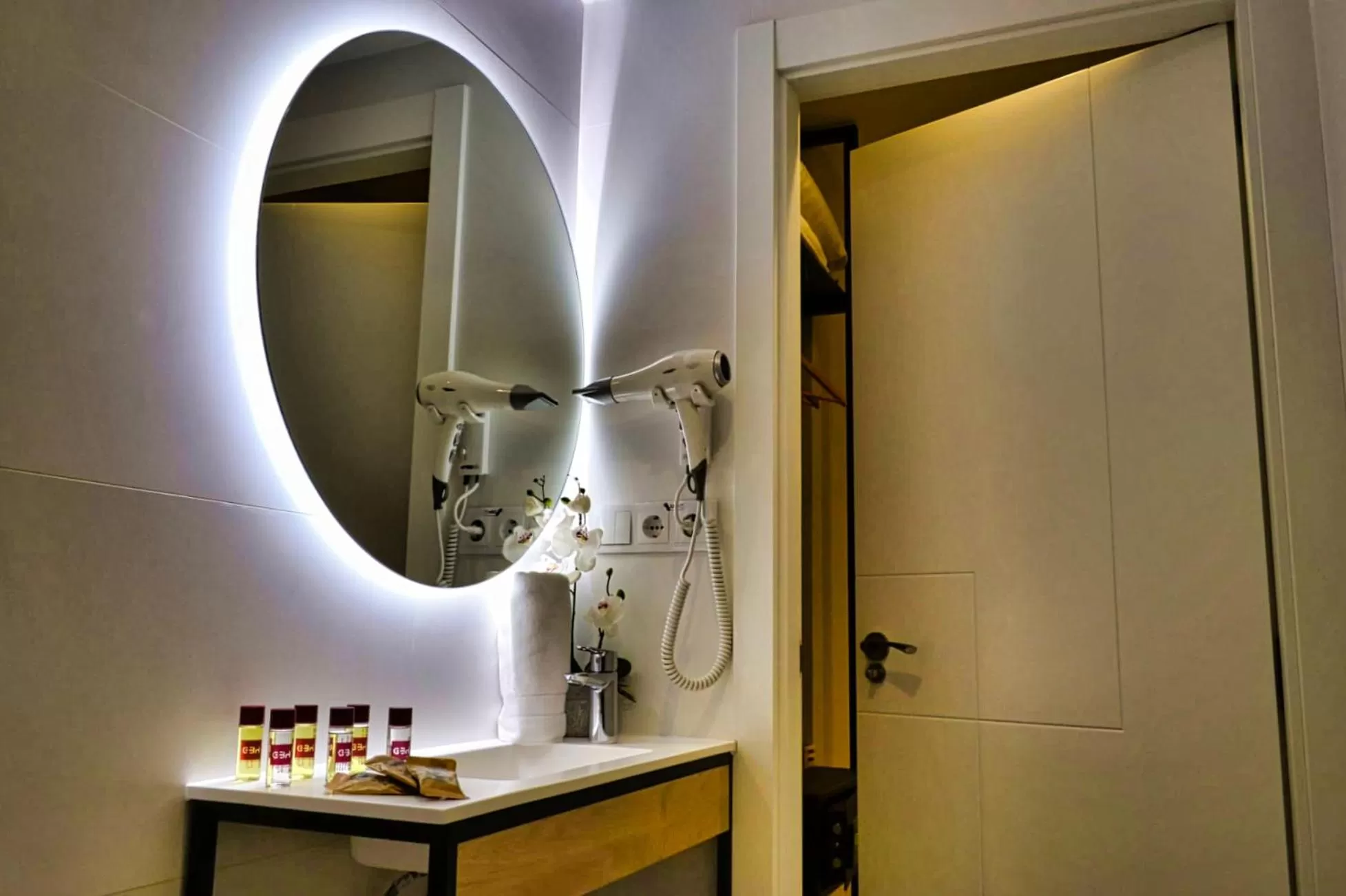 Bathroom in GBH Hotel-Apartamentos Posidonia