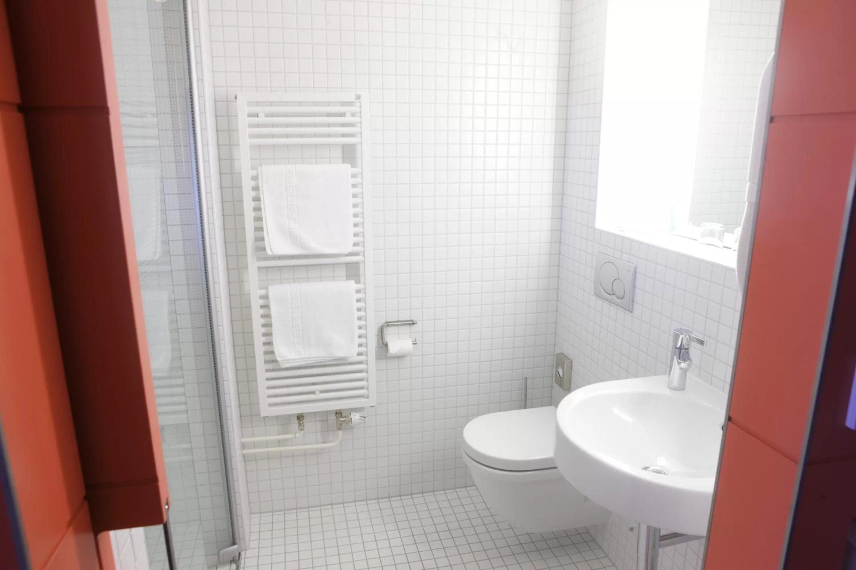 Bathroom in Hotel Berliner Hof by Coffee Fellows Hotels