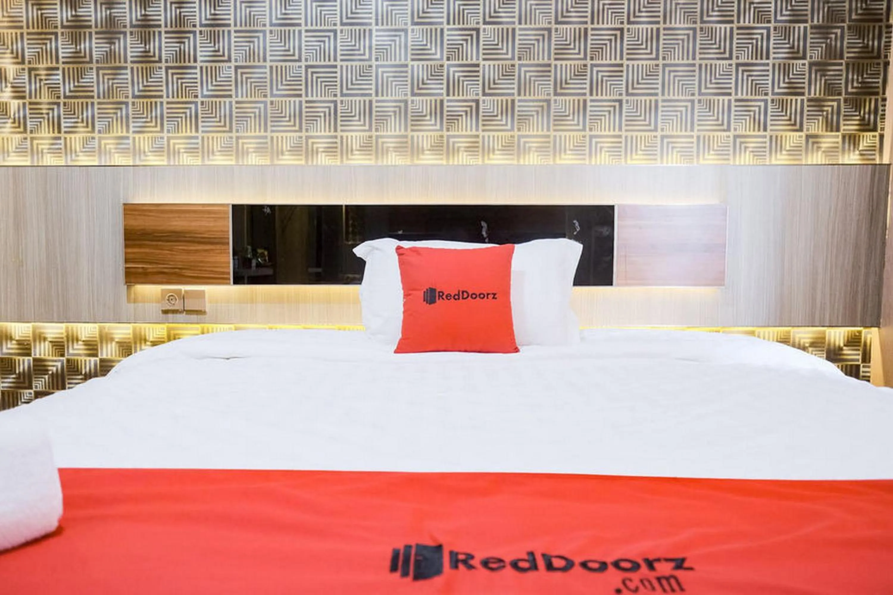 Bed in RedDoorz Plus @ Simpang USU Medan