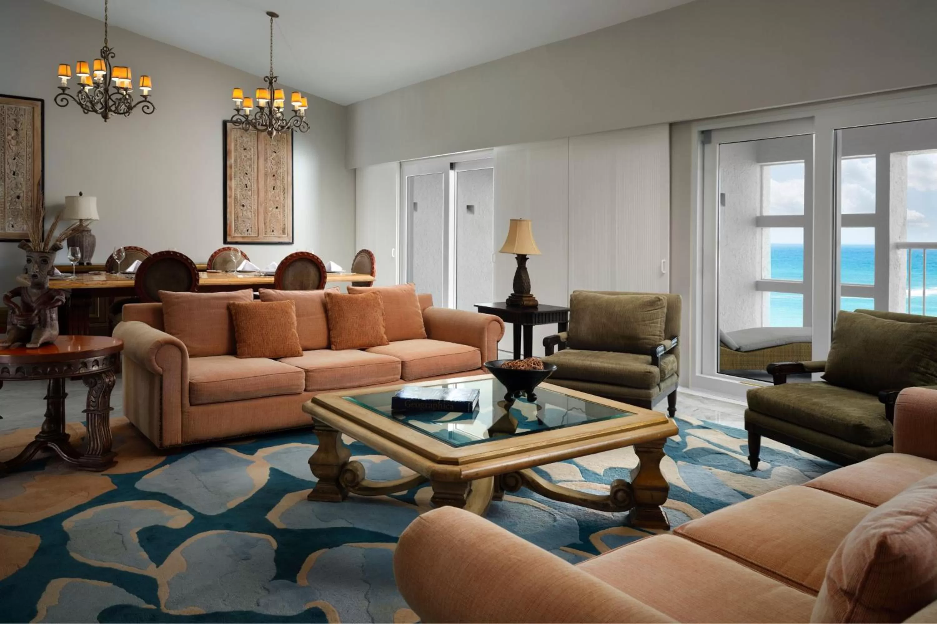 Living room in The Westin Resort & Spa Cancun
