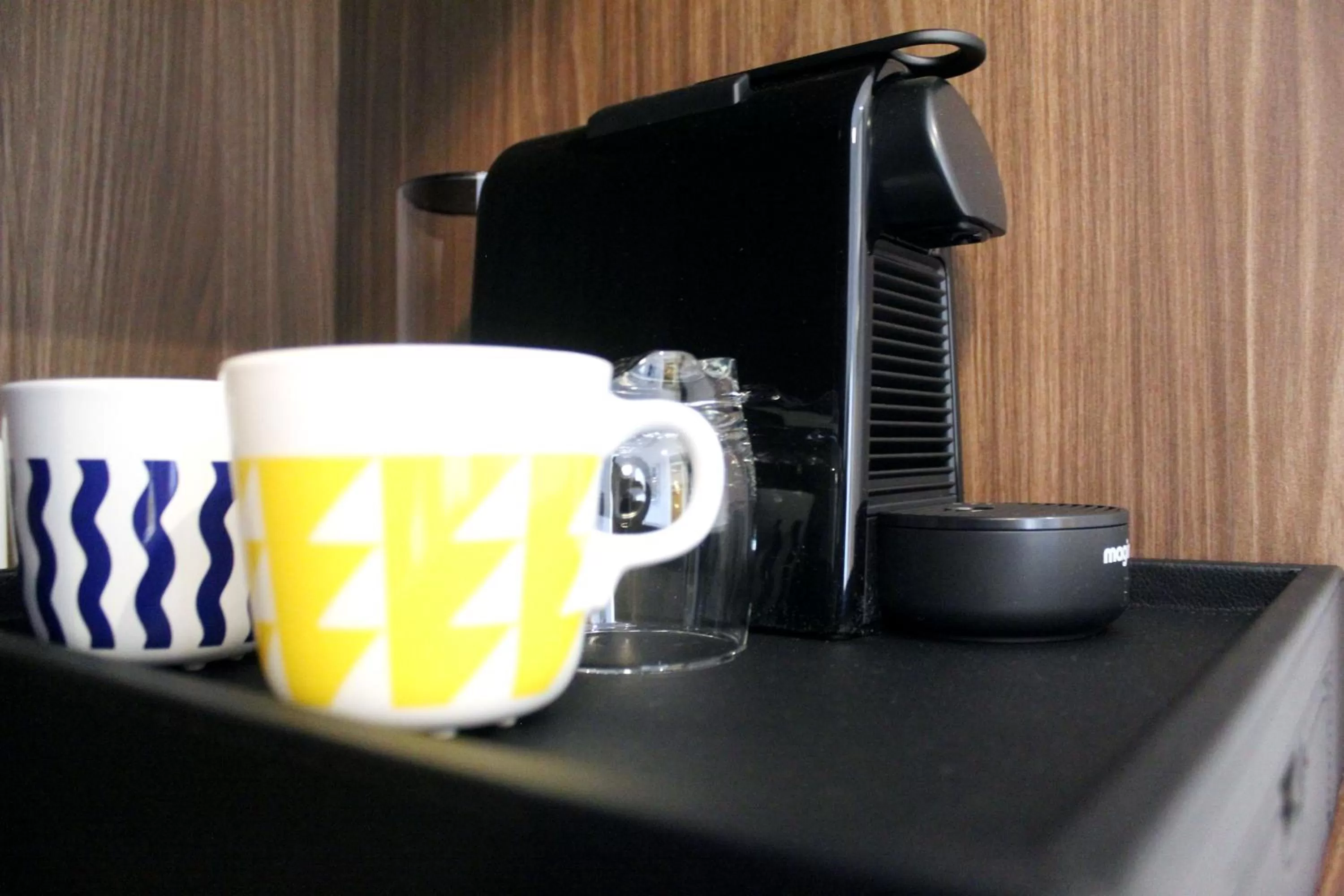 Coffee/tea facilities in CG Kensington