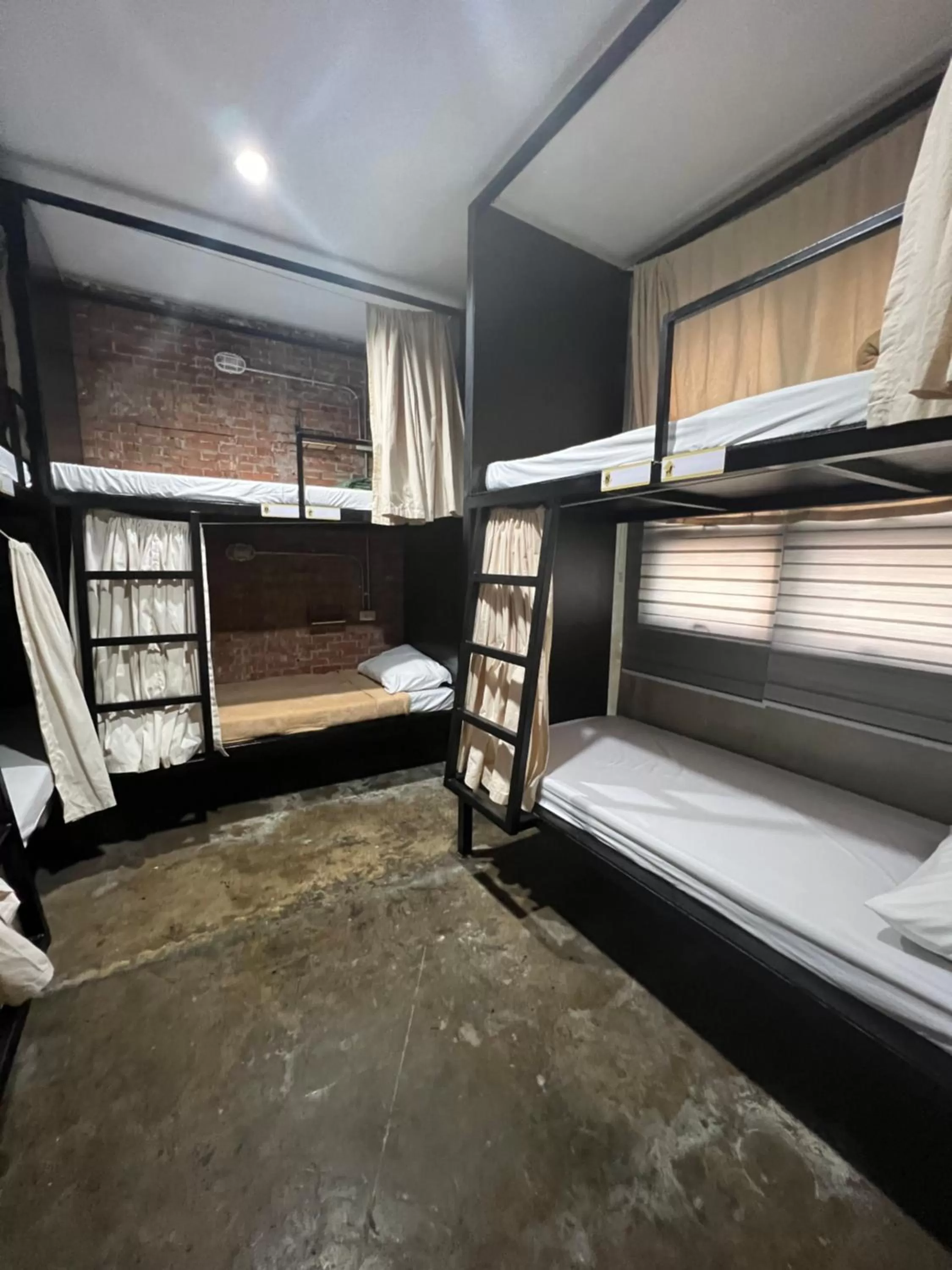 Bed in HappyNest Hostel Cebu