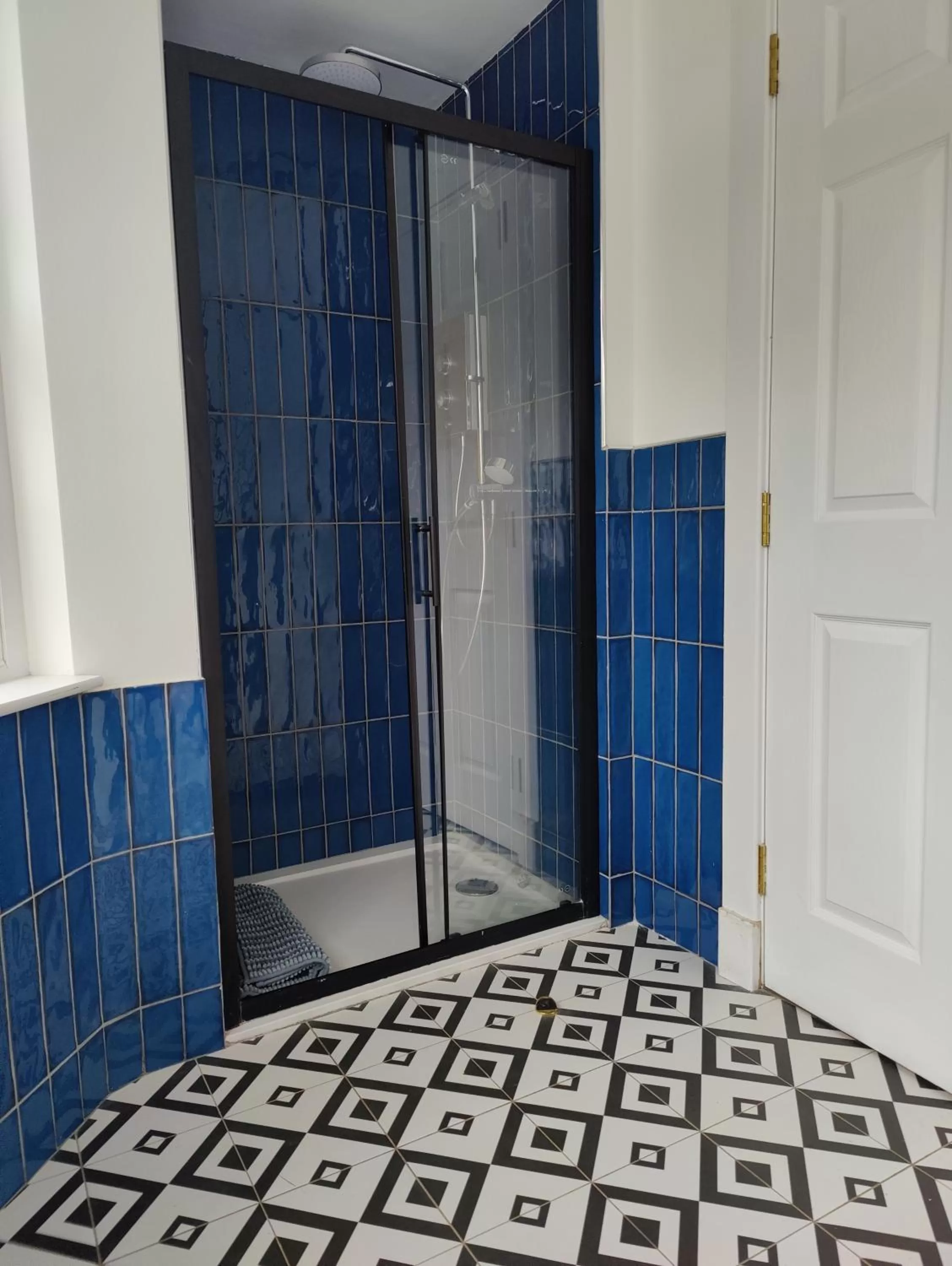 Shower in Slateford House 1770 Luxury Aparthotel by The House of Danu