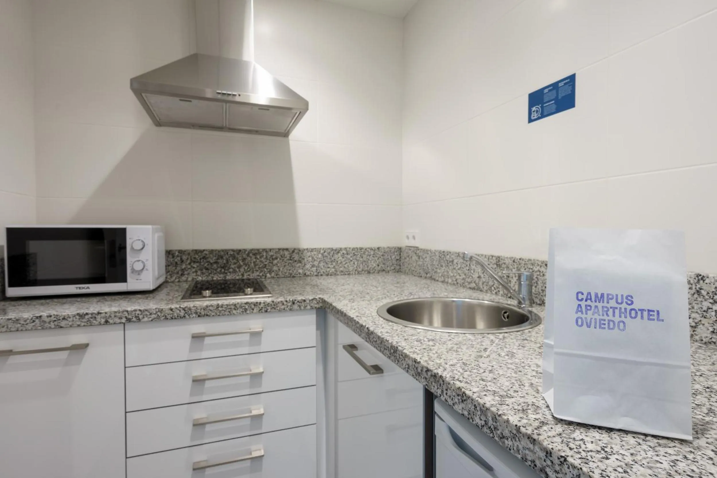 Kitchen or kitchenette in Aparthotel Campus