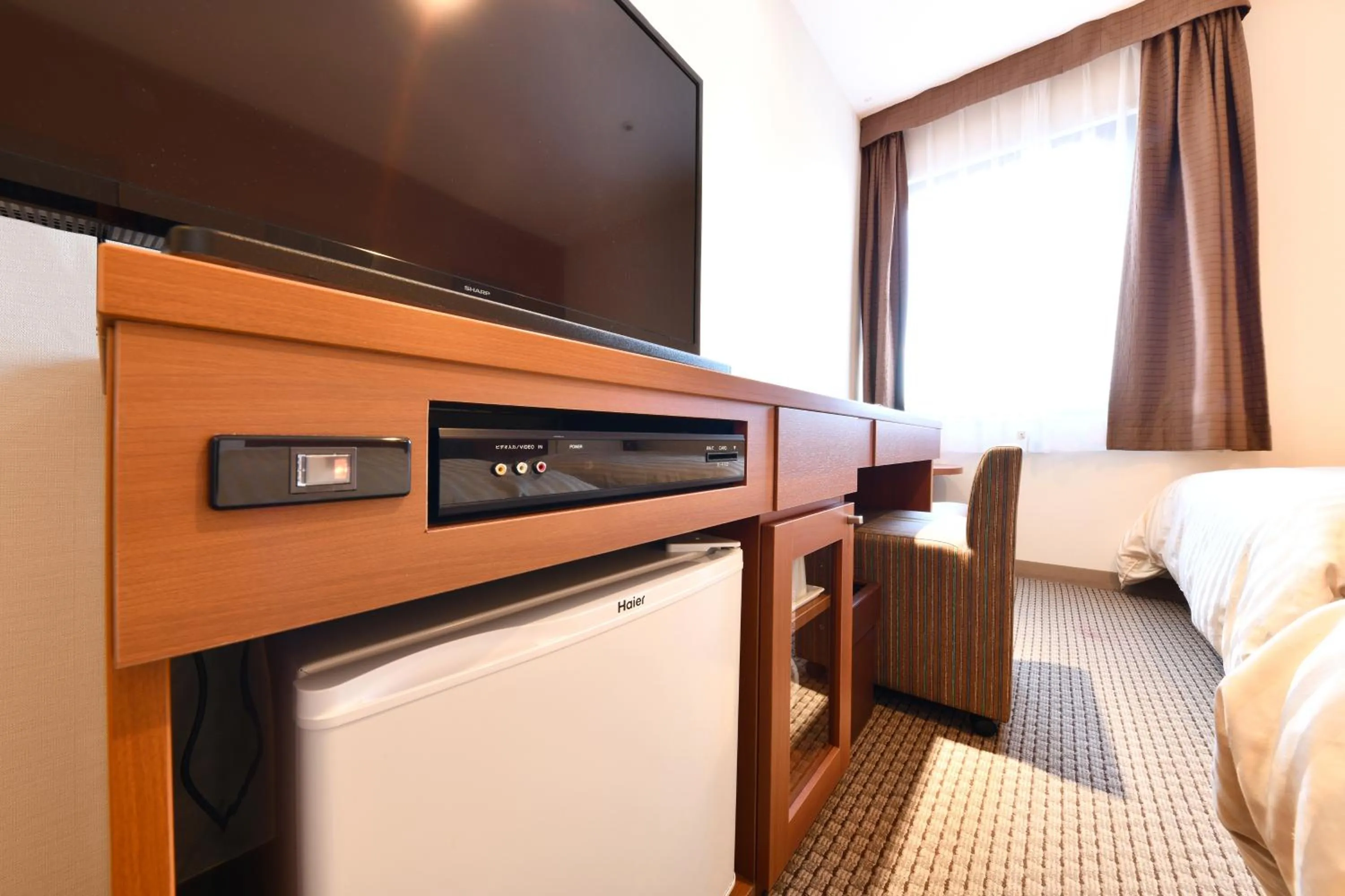 Decorative detail, Bed in Vessel Inn Yachiyo Katsudai Station