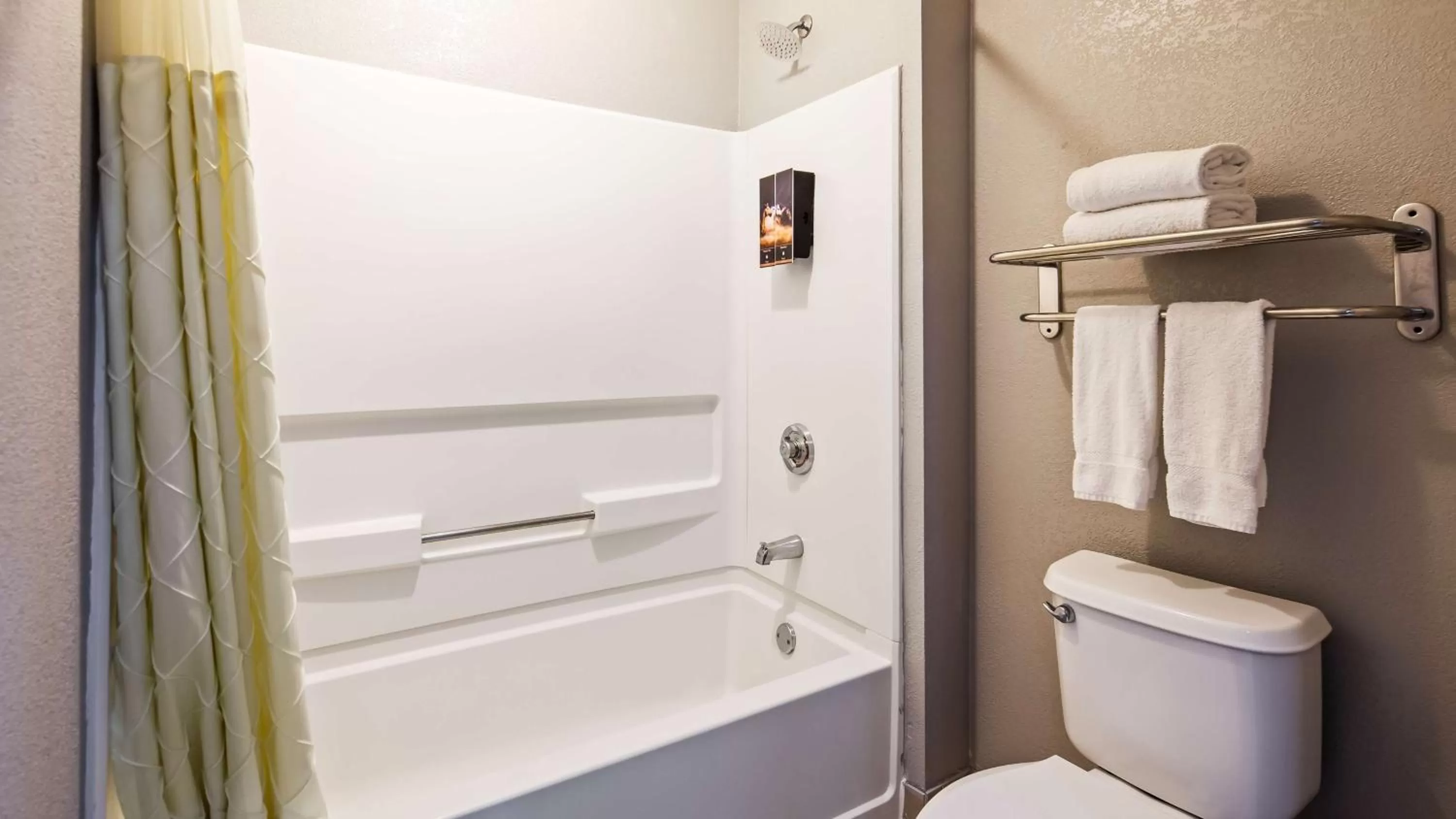 Bathroom in Bestway Inn