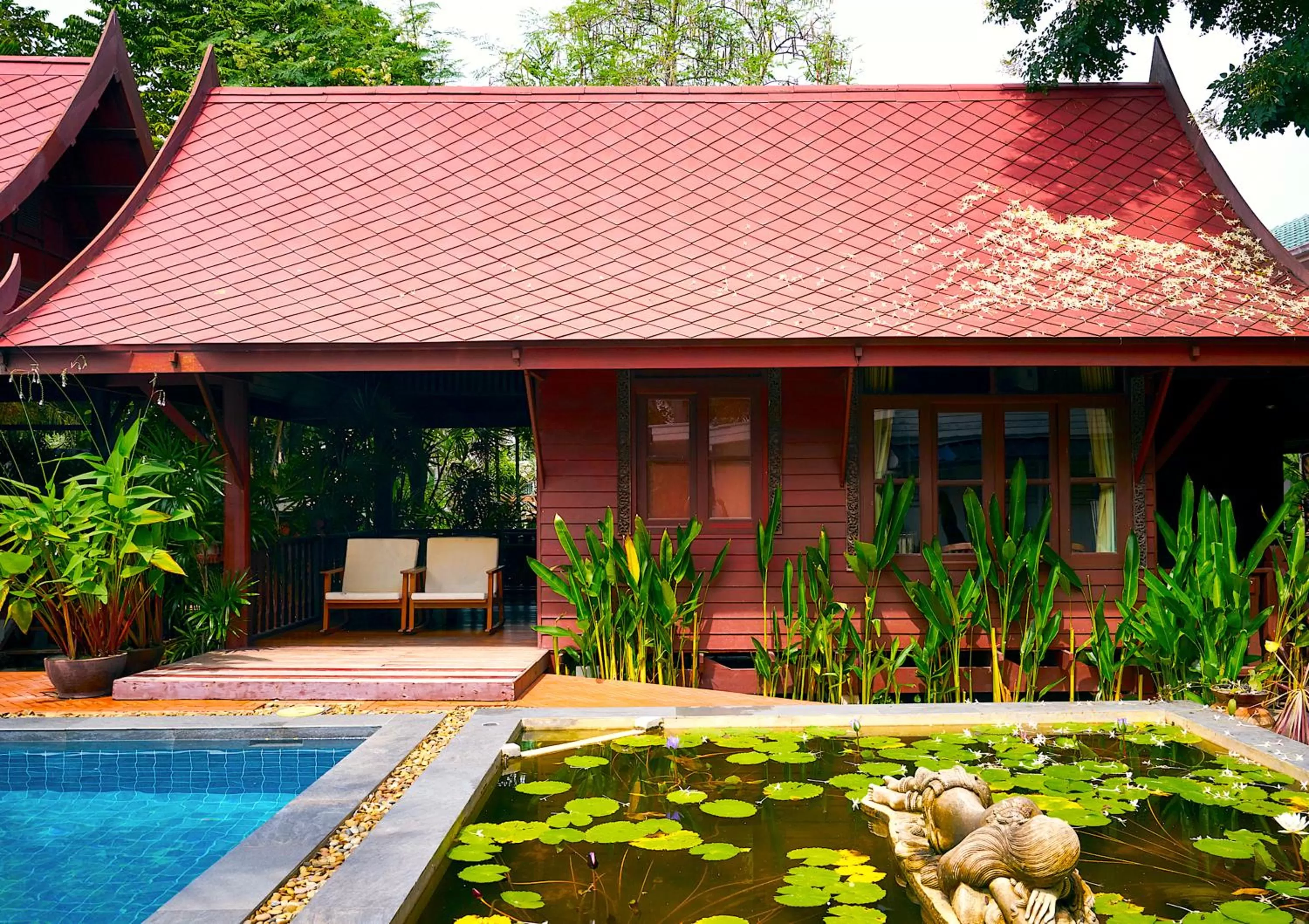 Property building in Ruenkanok Thaihouse Resort