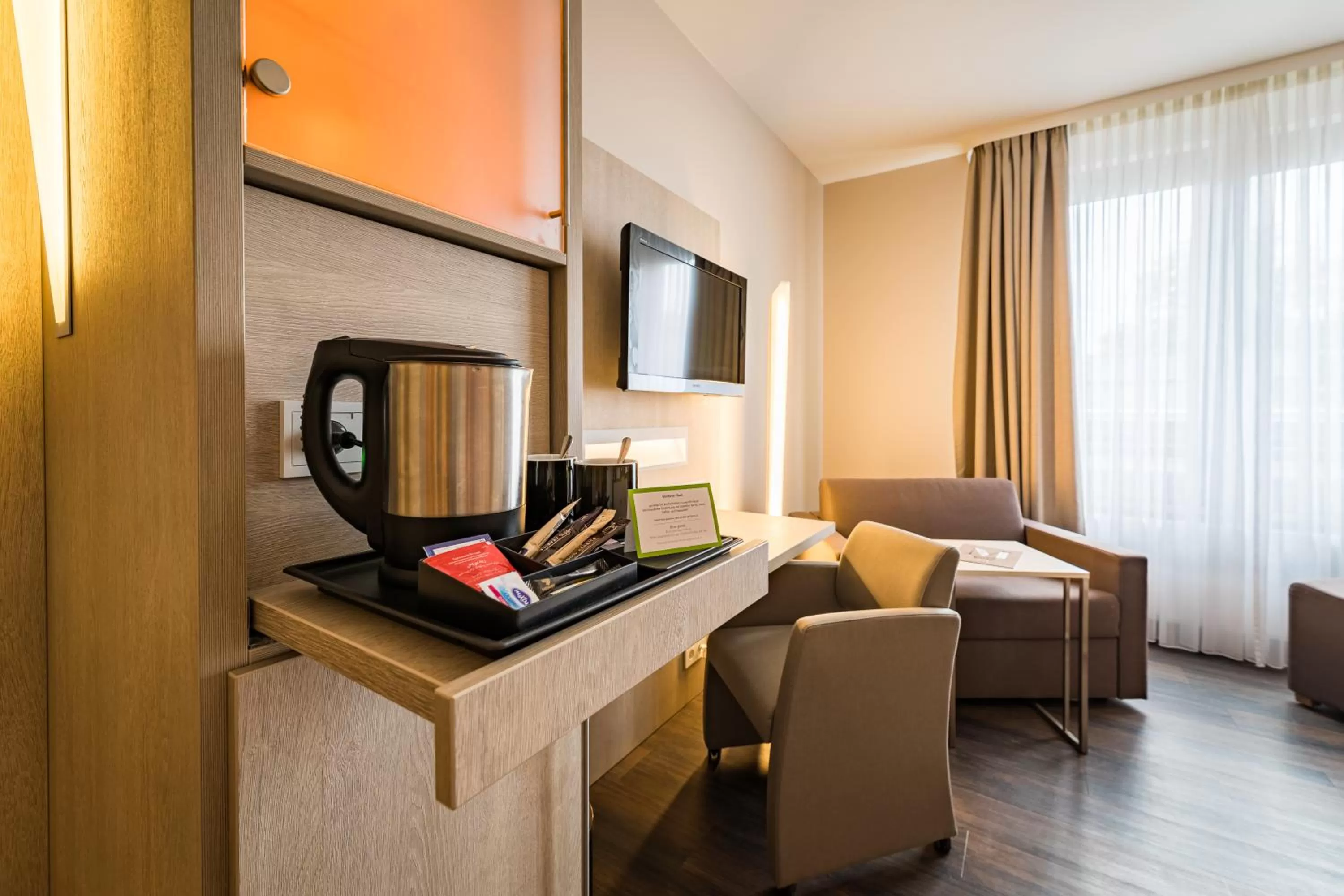 Coffee/tea facilities in First Inn Hotel Zwickau