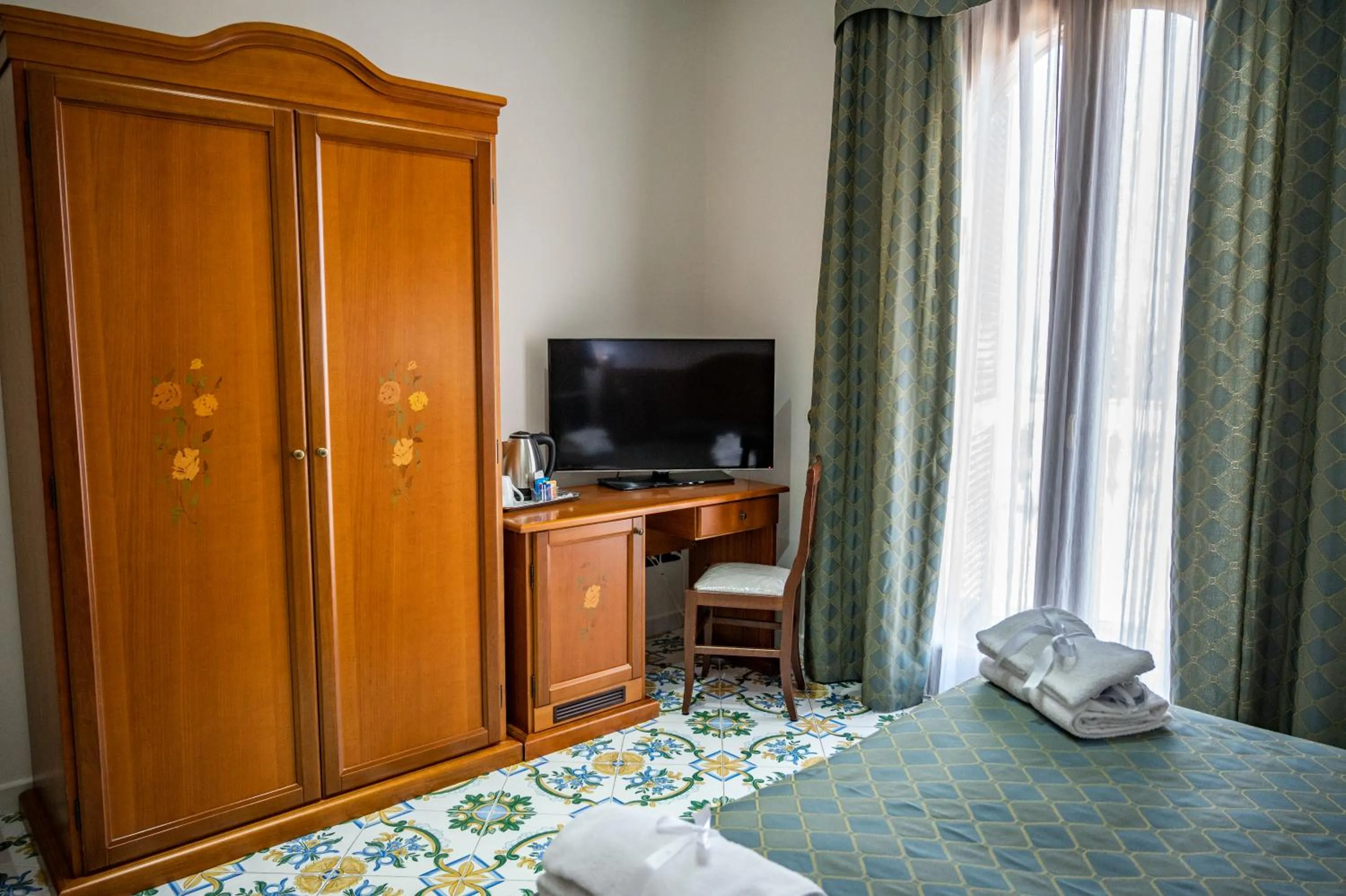 Photo of the whole room, Bed in Villa Le Zagare Relais & SPA