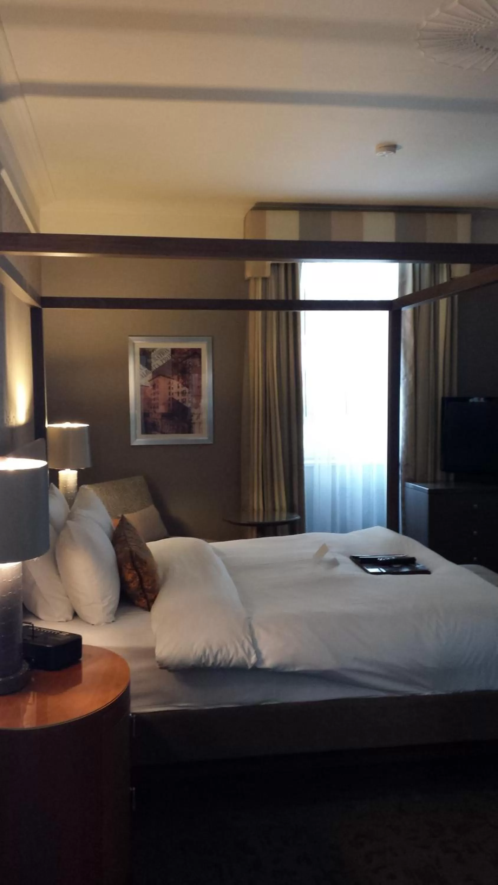 Bedroom, Bed in Fairmont Palliser