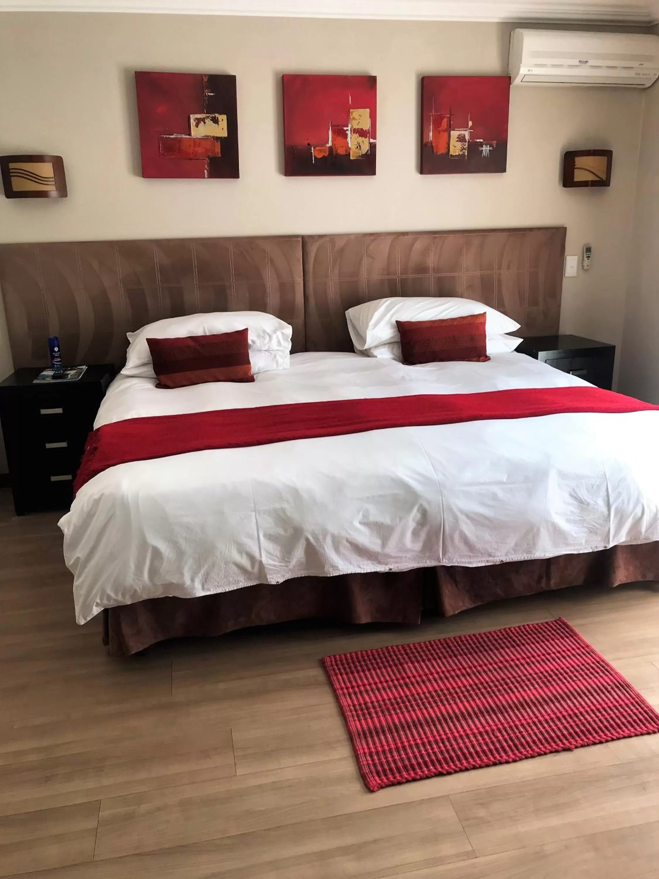 Bed in Ebandla Hotel & Conference Centre