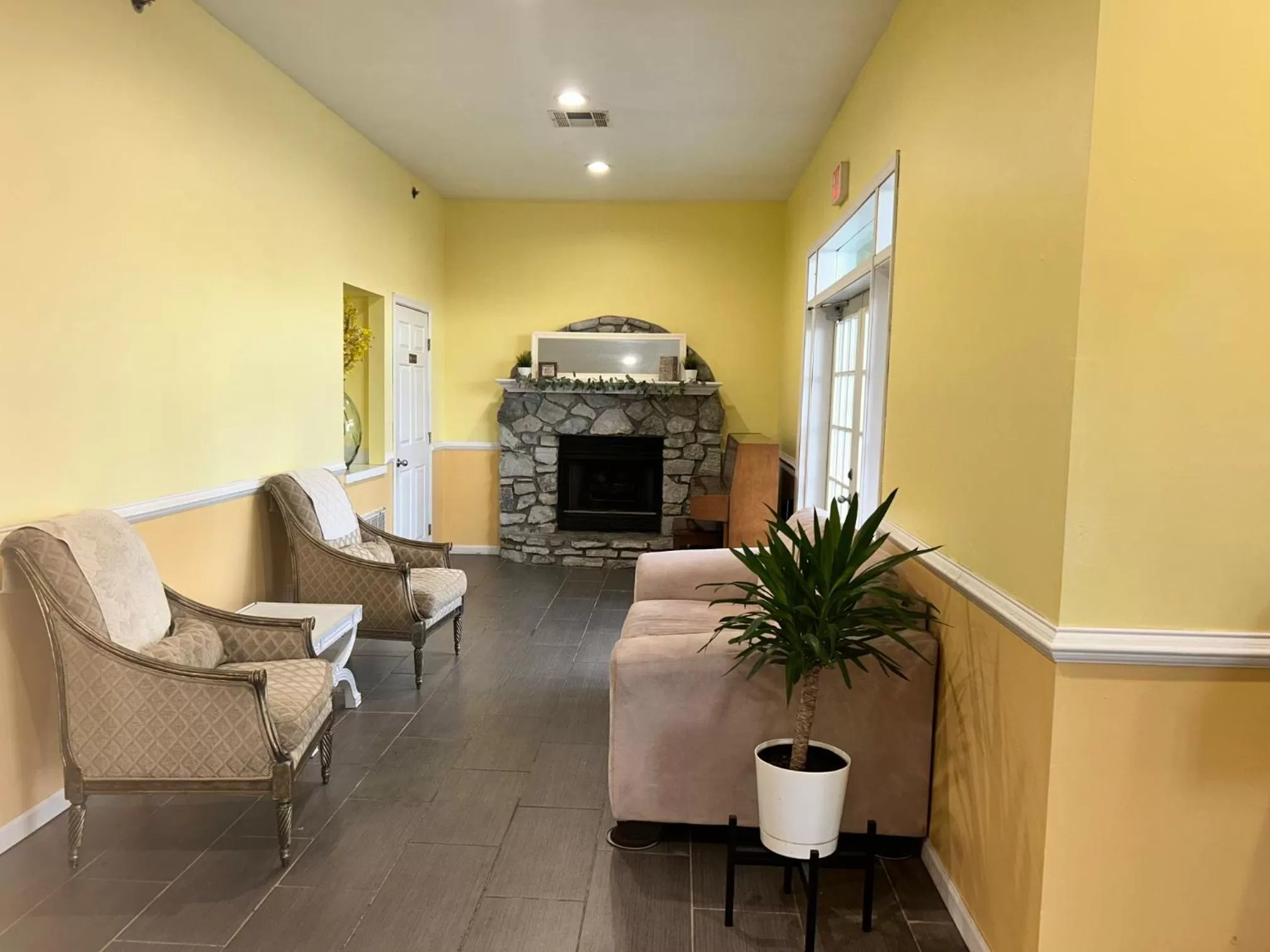 Lobby or reception in Seven Gables Inn