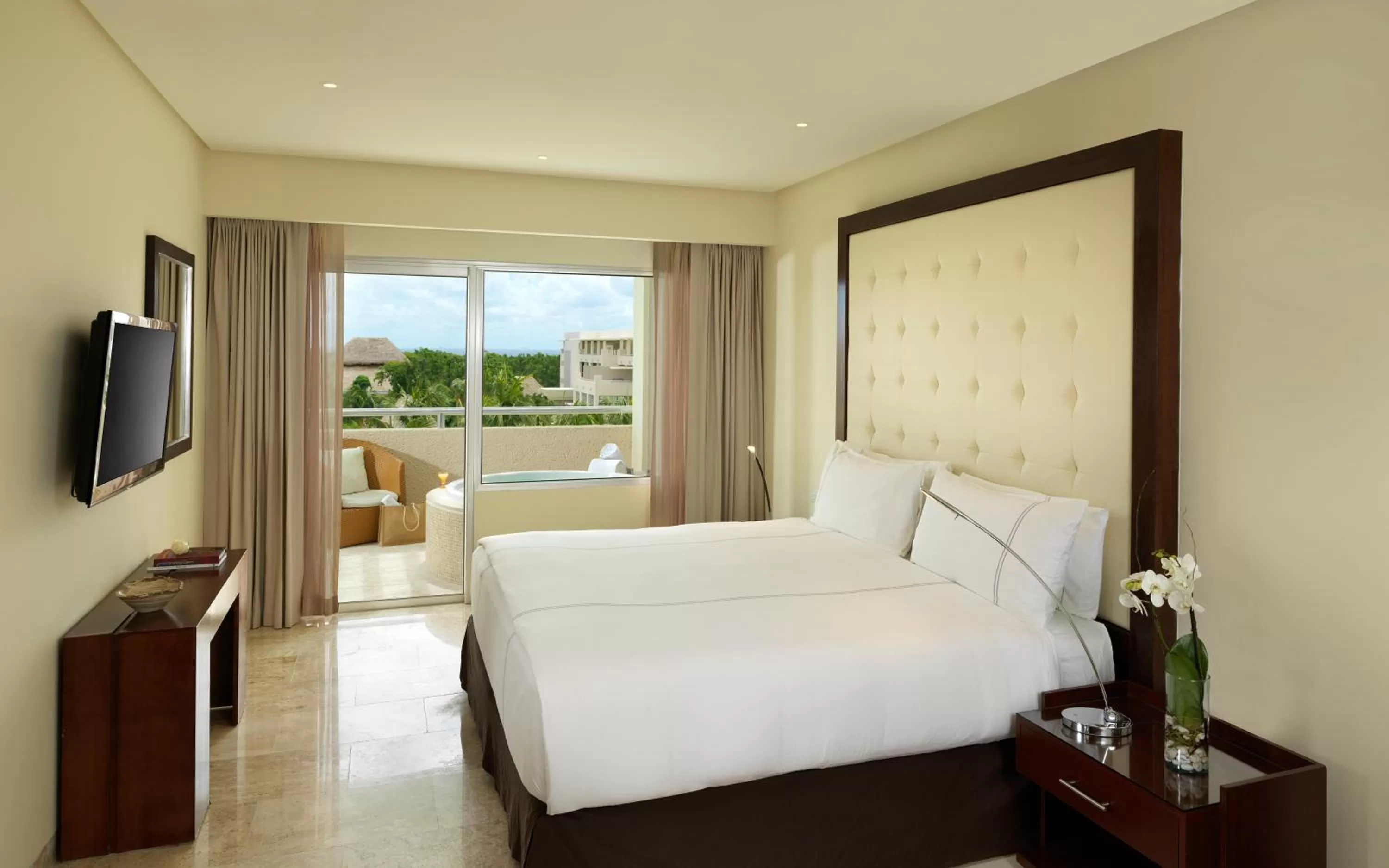 Bedroom, Bed in Paradisus La Perla - Adults Only - Riviera Maya - All Inclusive