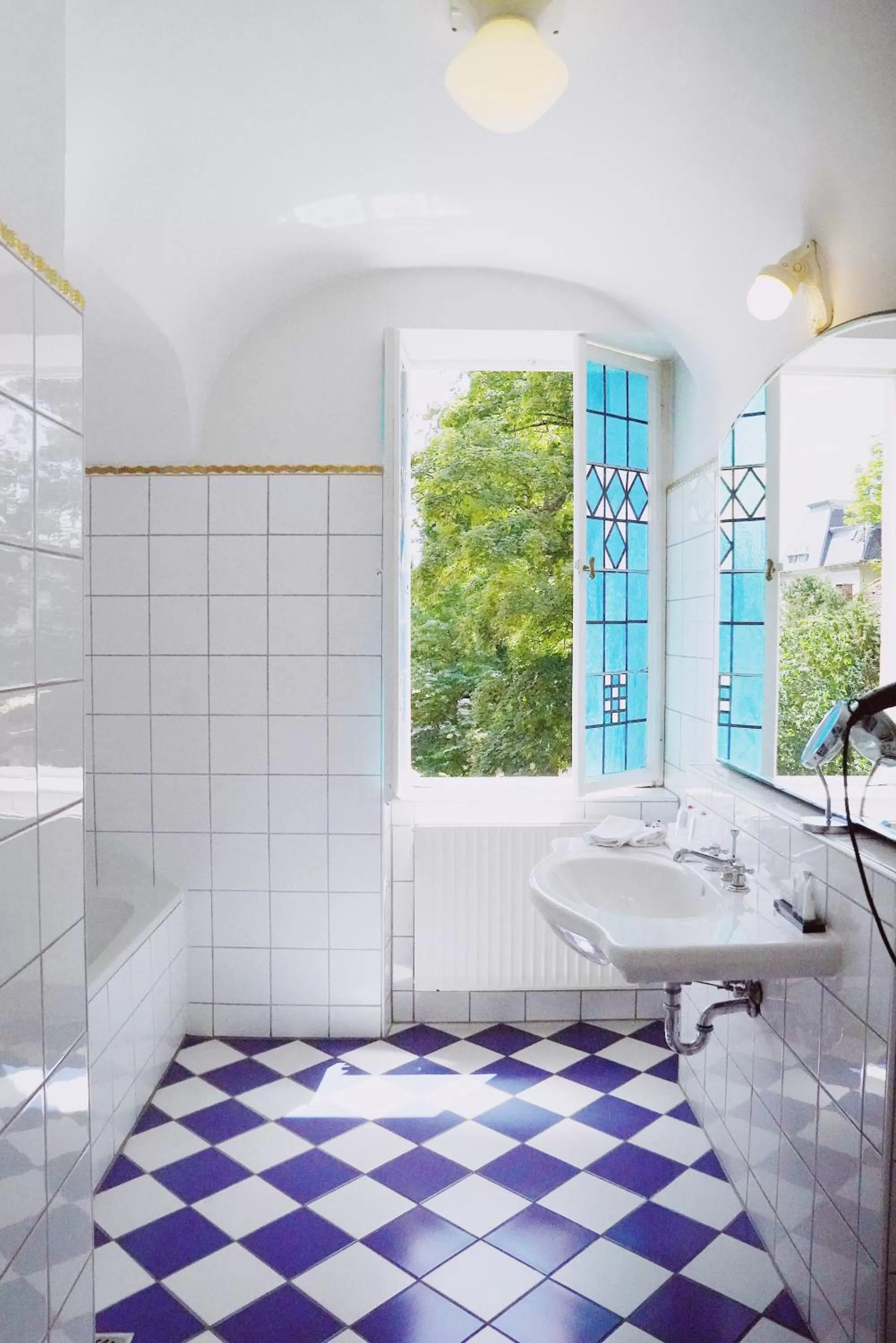 Bathroom in Hotel Bamberger Hof Bellevue