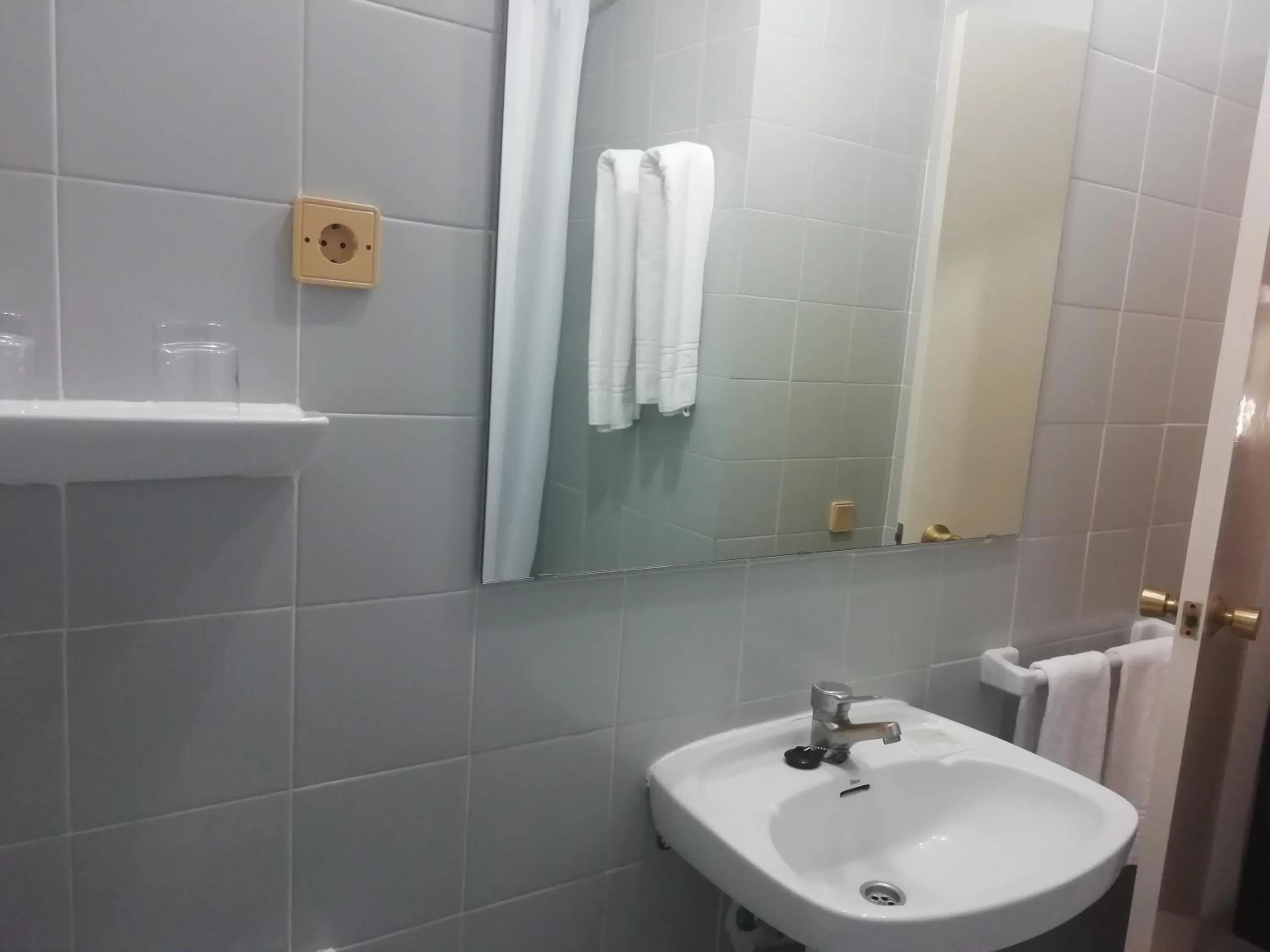 Bathroom in Hotel Monegal