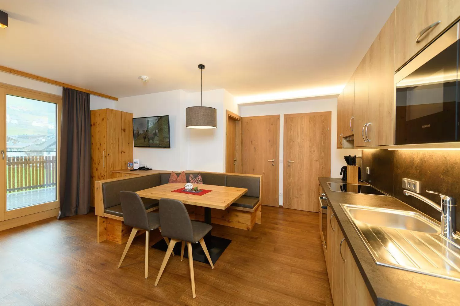 Photo of the whole room in Appartement-Pension Kendlbacher