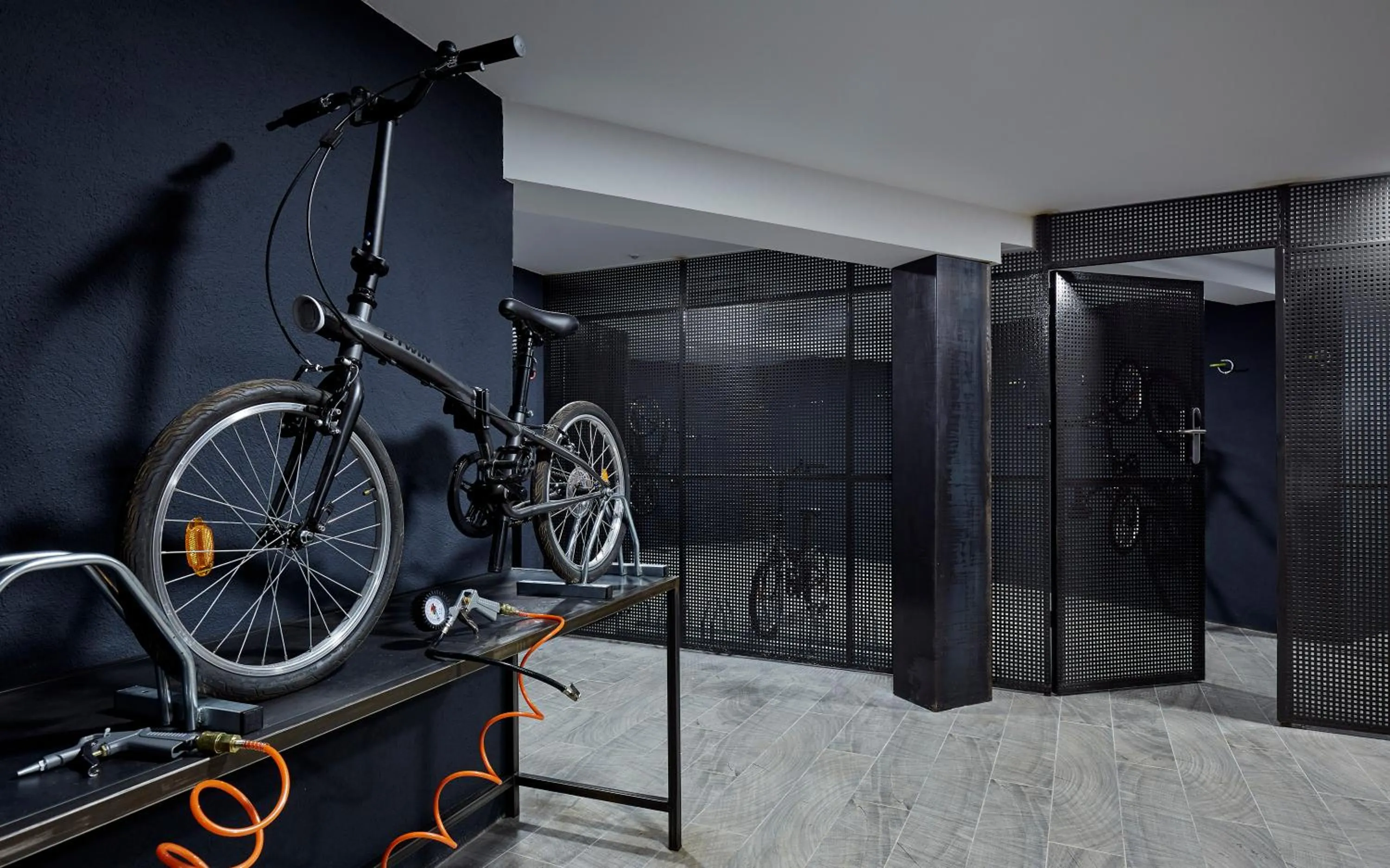 Cycling in Delamar 4*Sup-Adults only (18+)