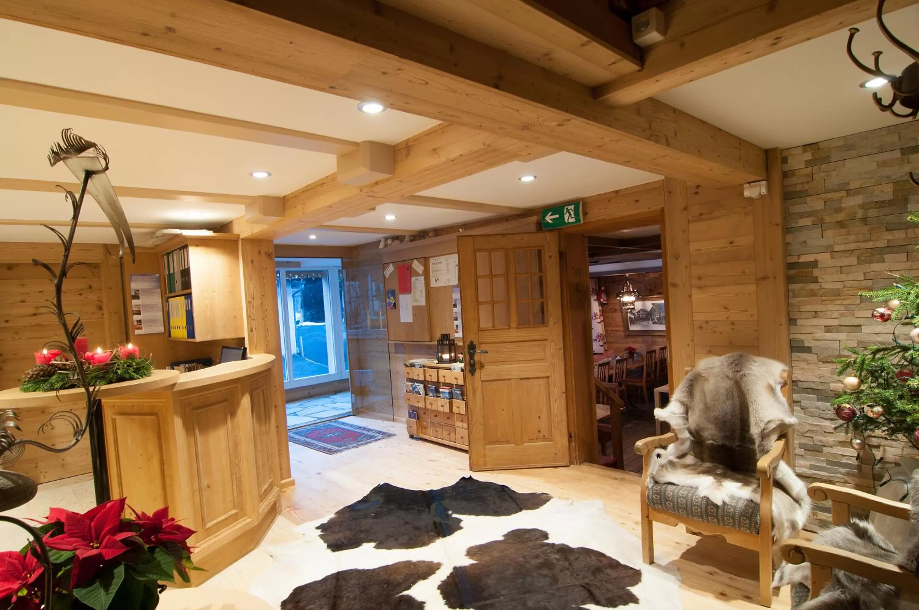 Lobby or reception in Alpenblick Hotel & Restaurant Wilderswil by Interlaken