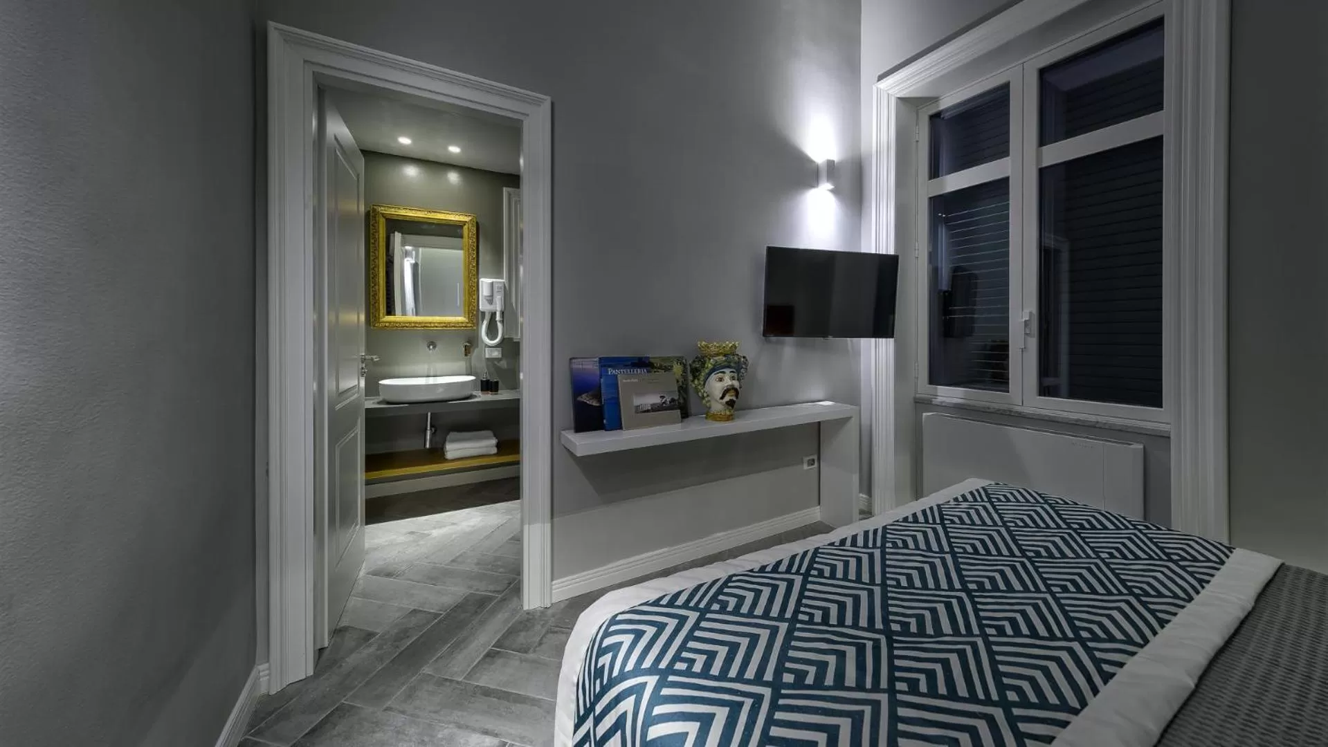 Night, Bed in Suite del Ponte Normanno