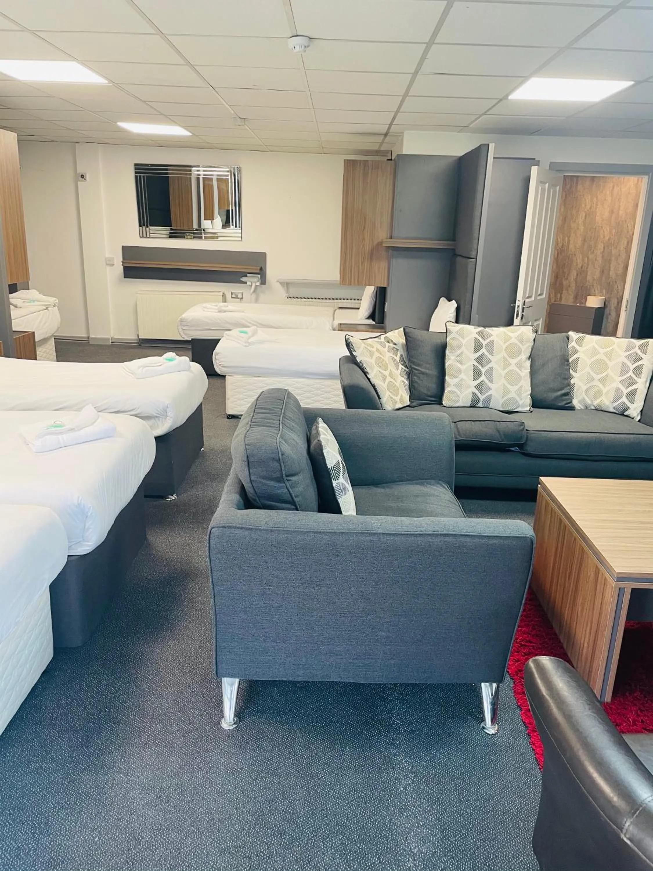 Seating area, Bed in Hotel Express Newcastle Gateshead