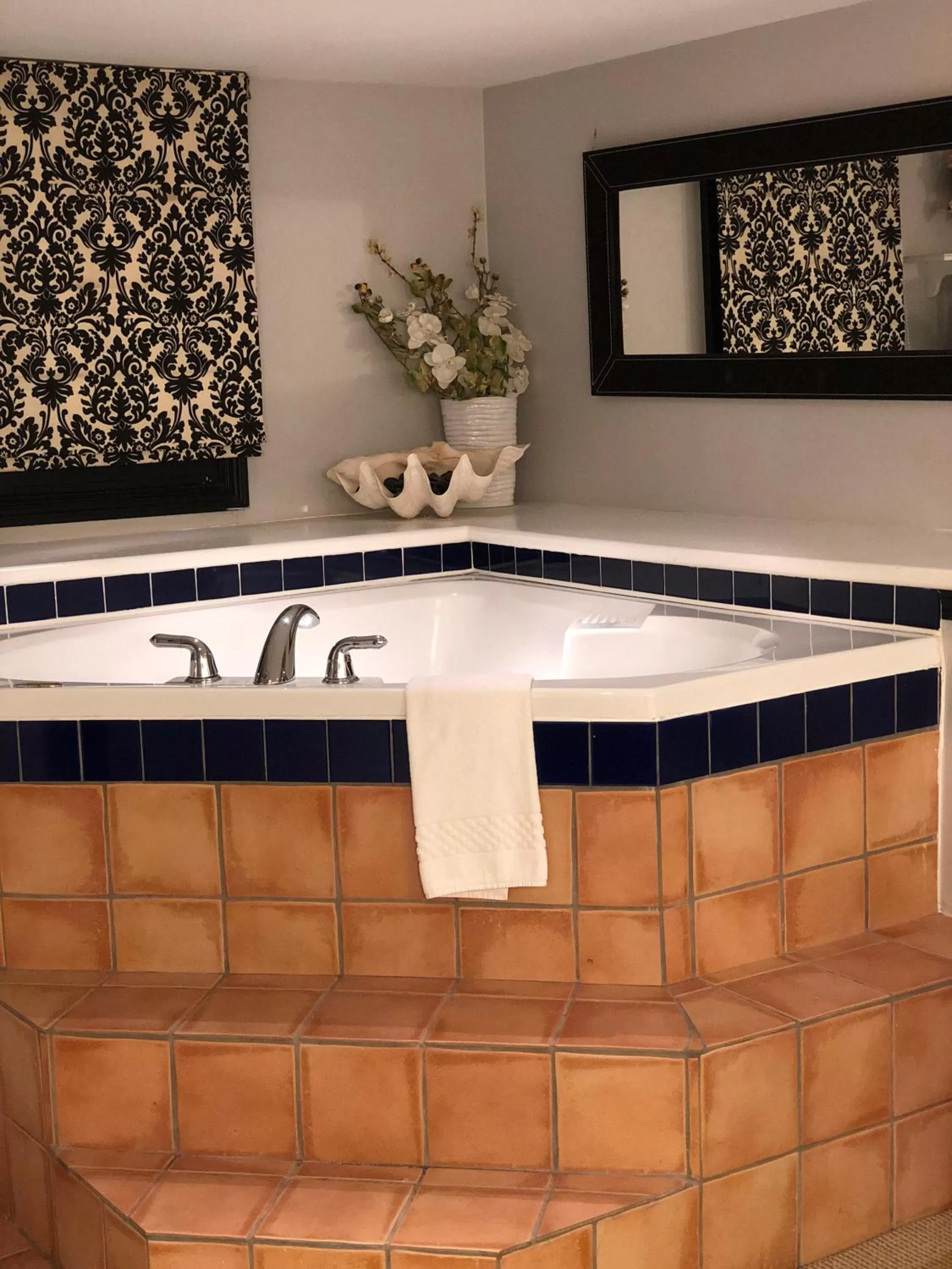 Swimming Pool in Barclay House Bed and Breakfast