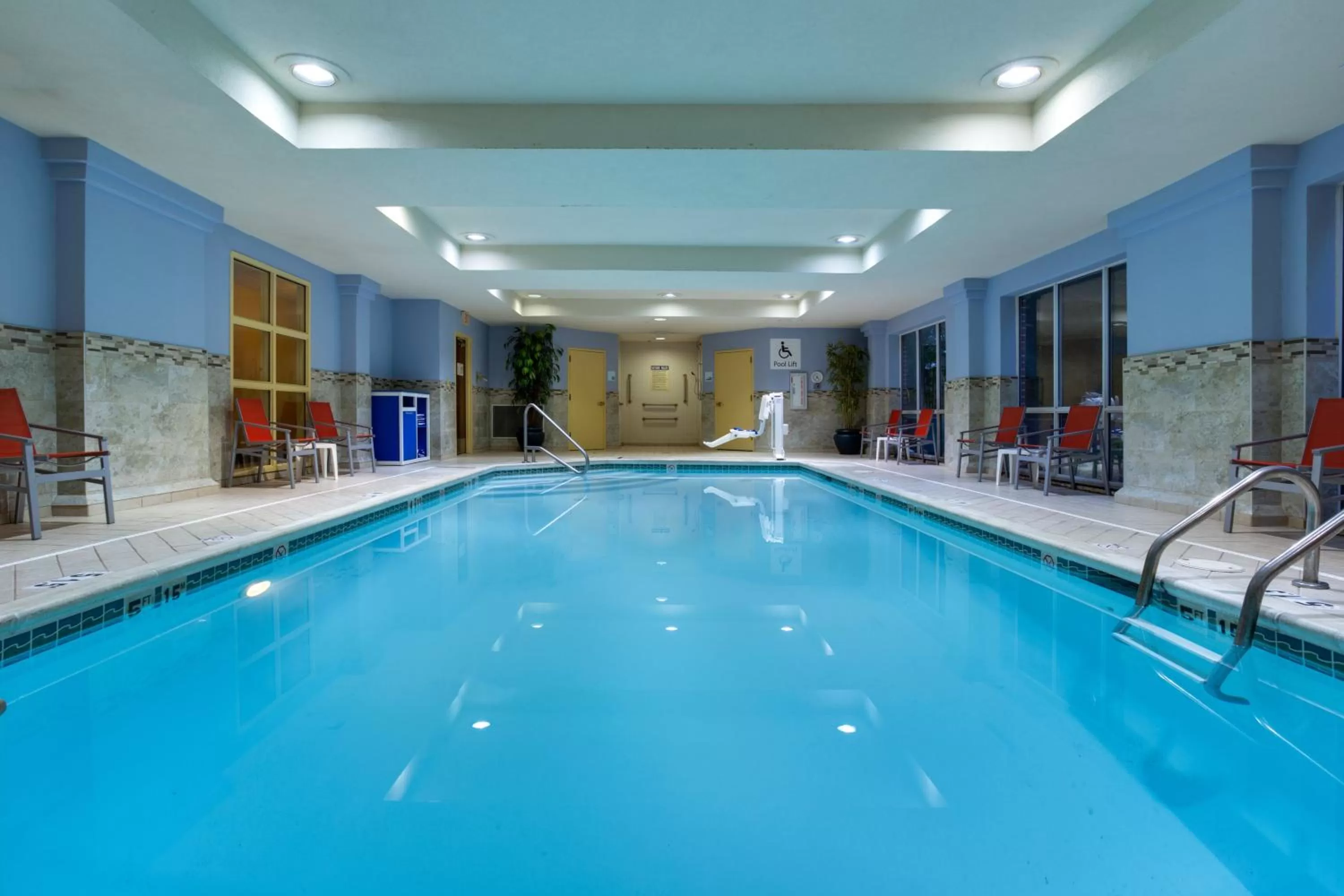 Swimming pool in Holiday Inn Express Tower Center New Brunswick by IHG