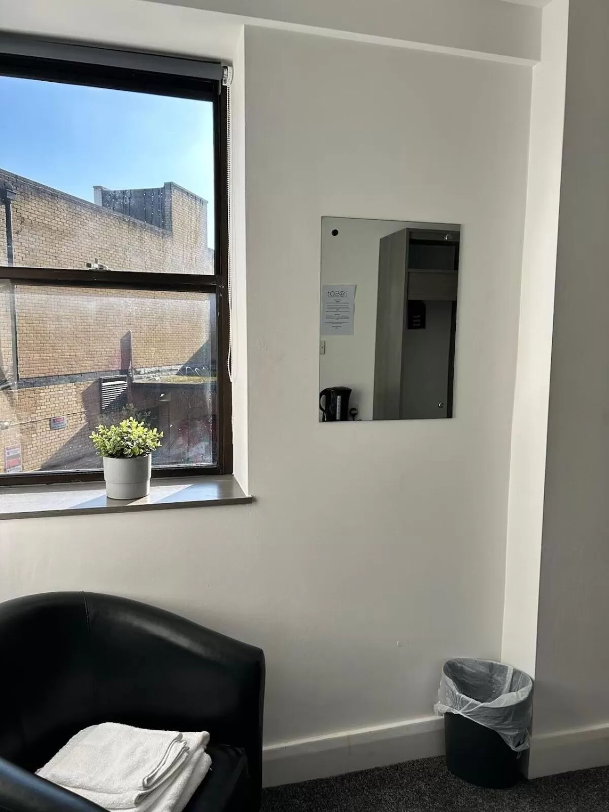 Bedroom in Rooms Kingswood