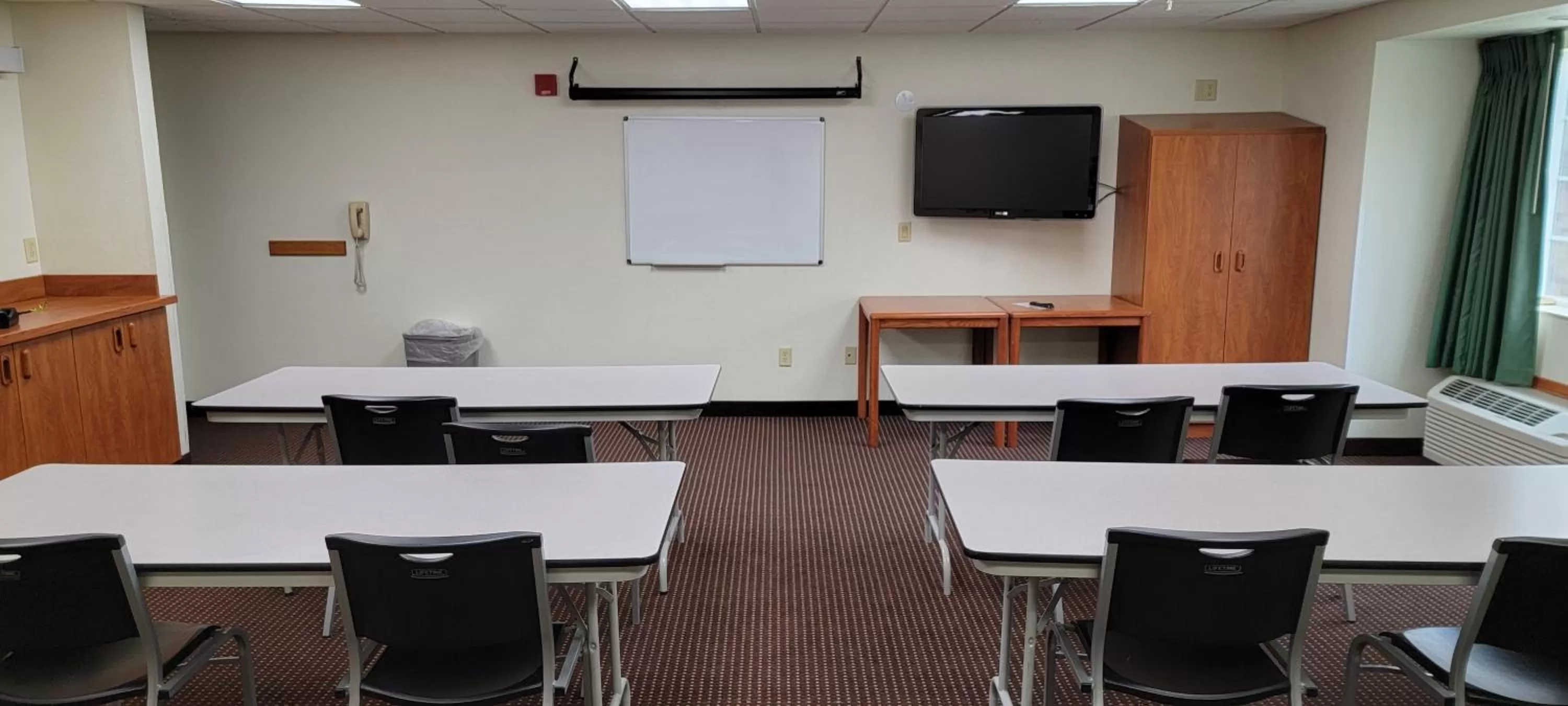 Business facilities in Microtel Inn & Suites by Wyndham Rice Lake