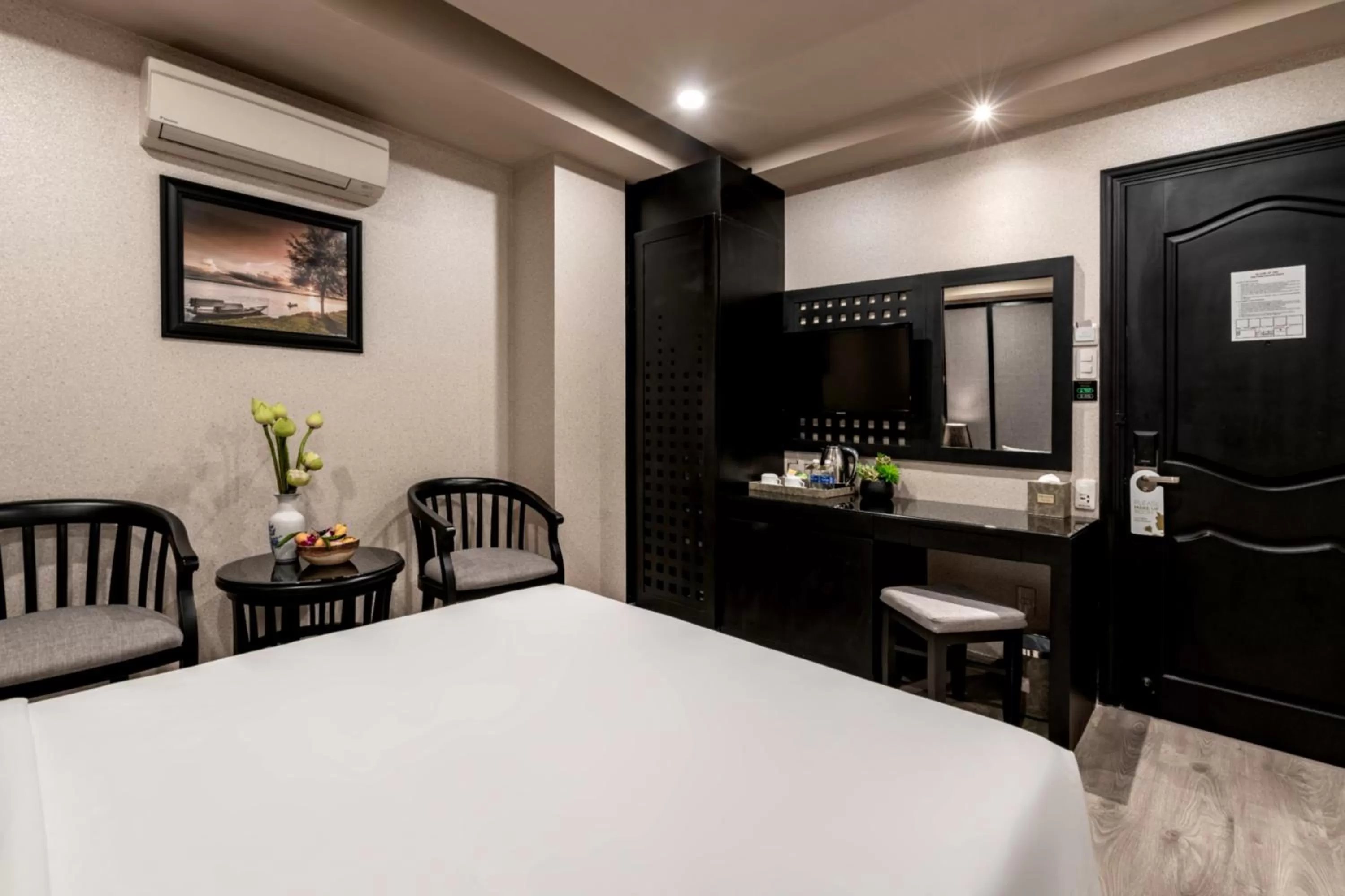 TV and multimedia in Paragon Saigon Hotel