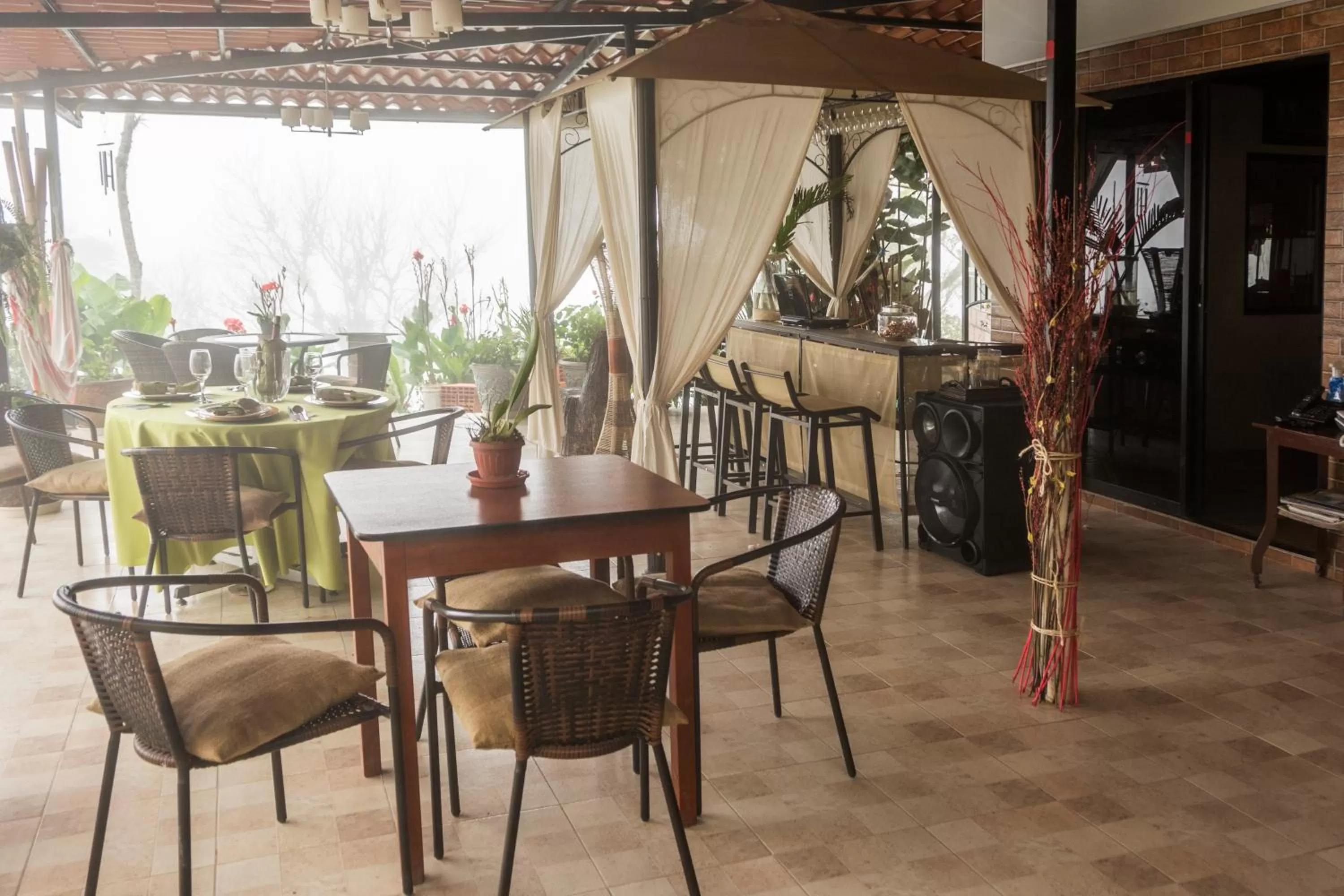 Restaurant/places to eat in Hosteria Florecer