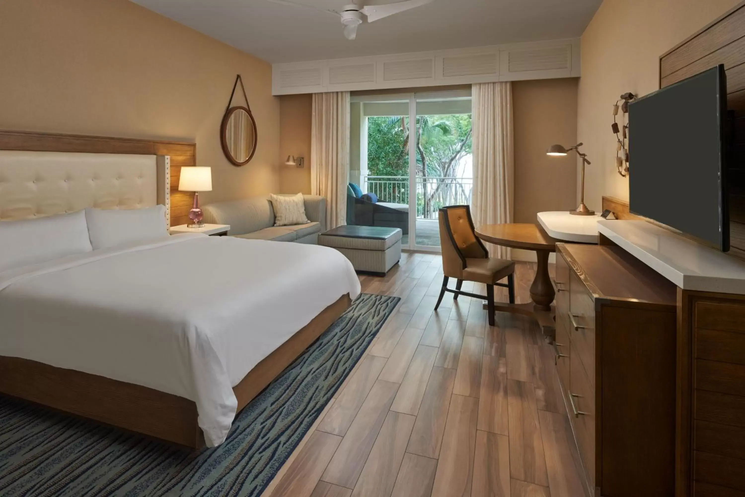 Partial Bay View, Guest room, 1 King, Balcony in Playa Largo Resort & Spa, Autograph Collection Partial Bay View, Guest room, 1 King, Balcony in Playa Largo Resort & Spa, Autograph Collection