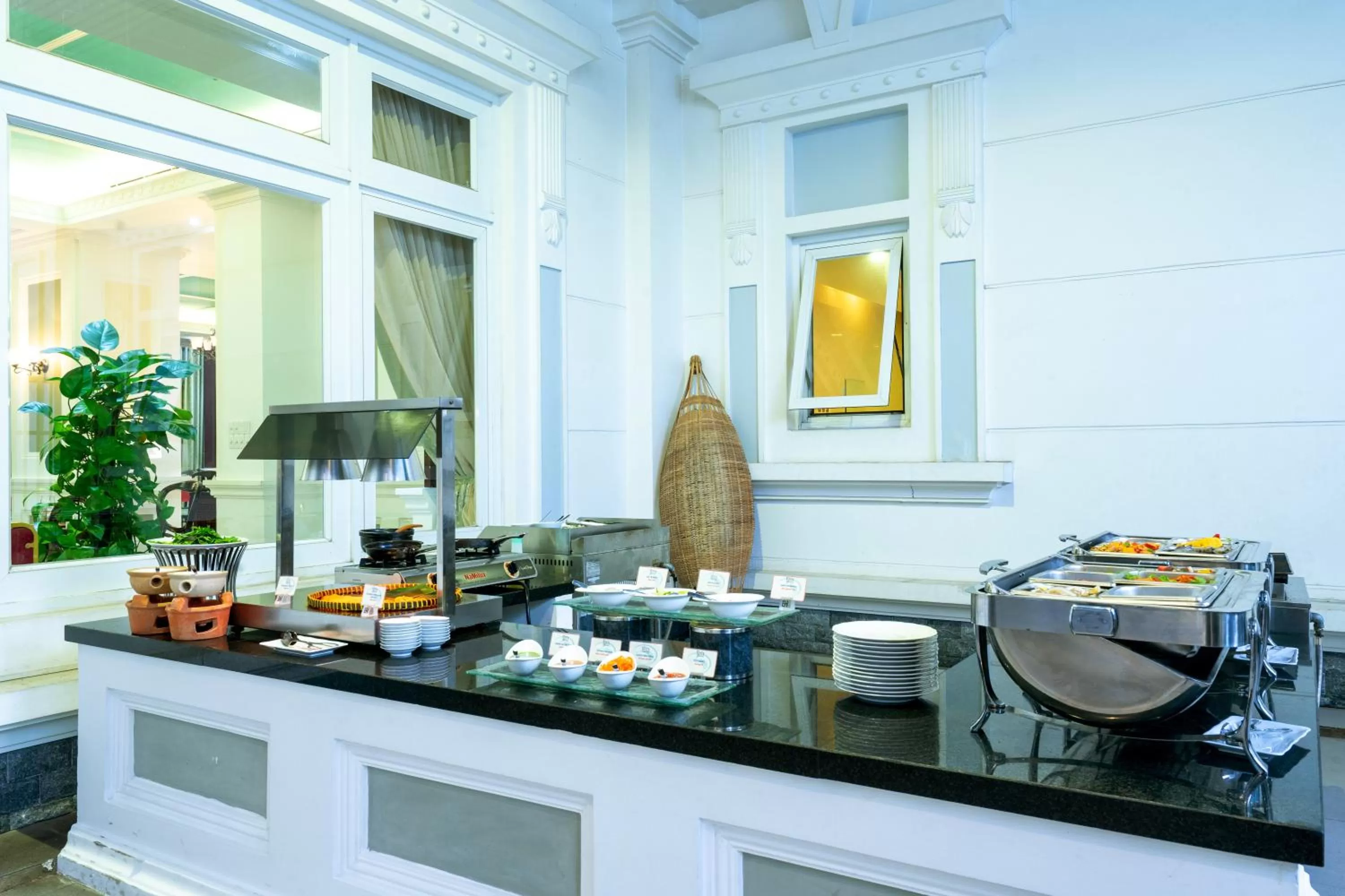 Restaurant/places to eat in Becamex Hotel Thu Dau Mot