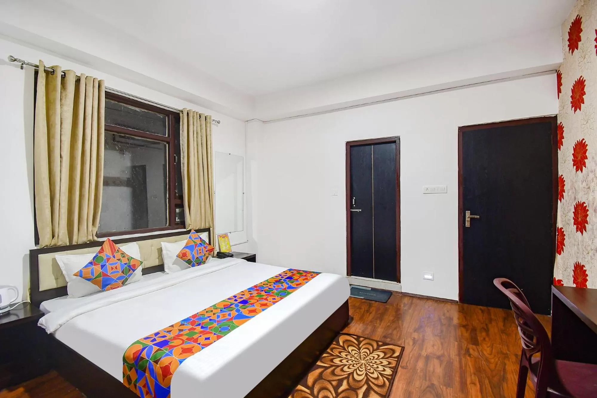 Photo of the whole room, Bed in FabHotel Snoopy