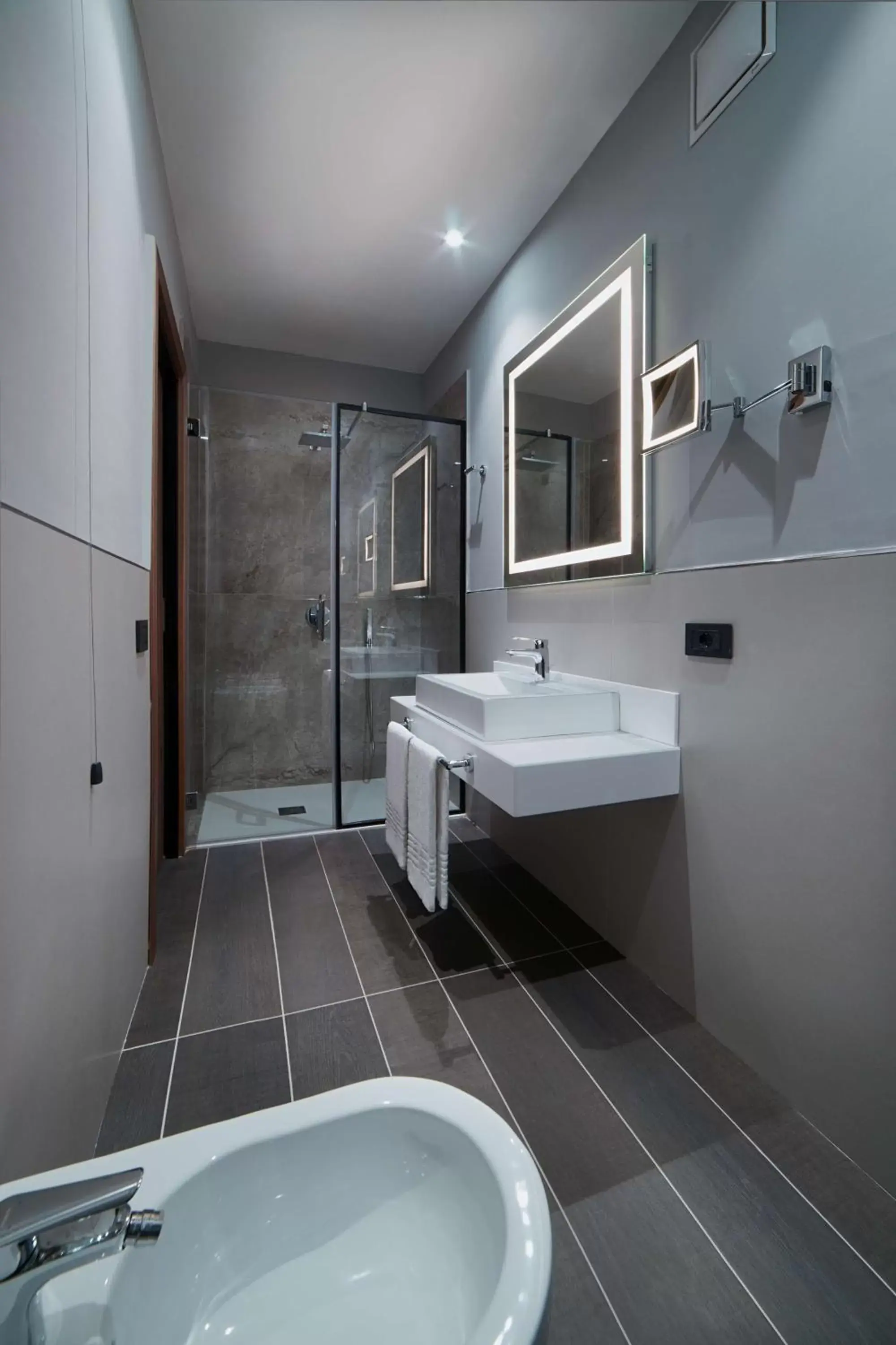 Standard Room in Radisson Hotel Nola Naples Standard Room in Radisson Hotel Nola Naples