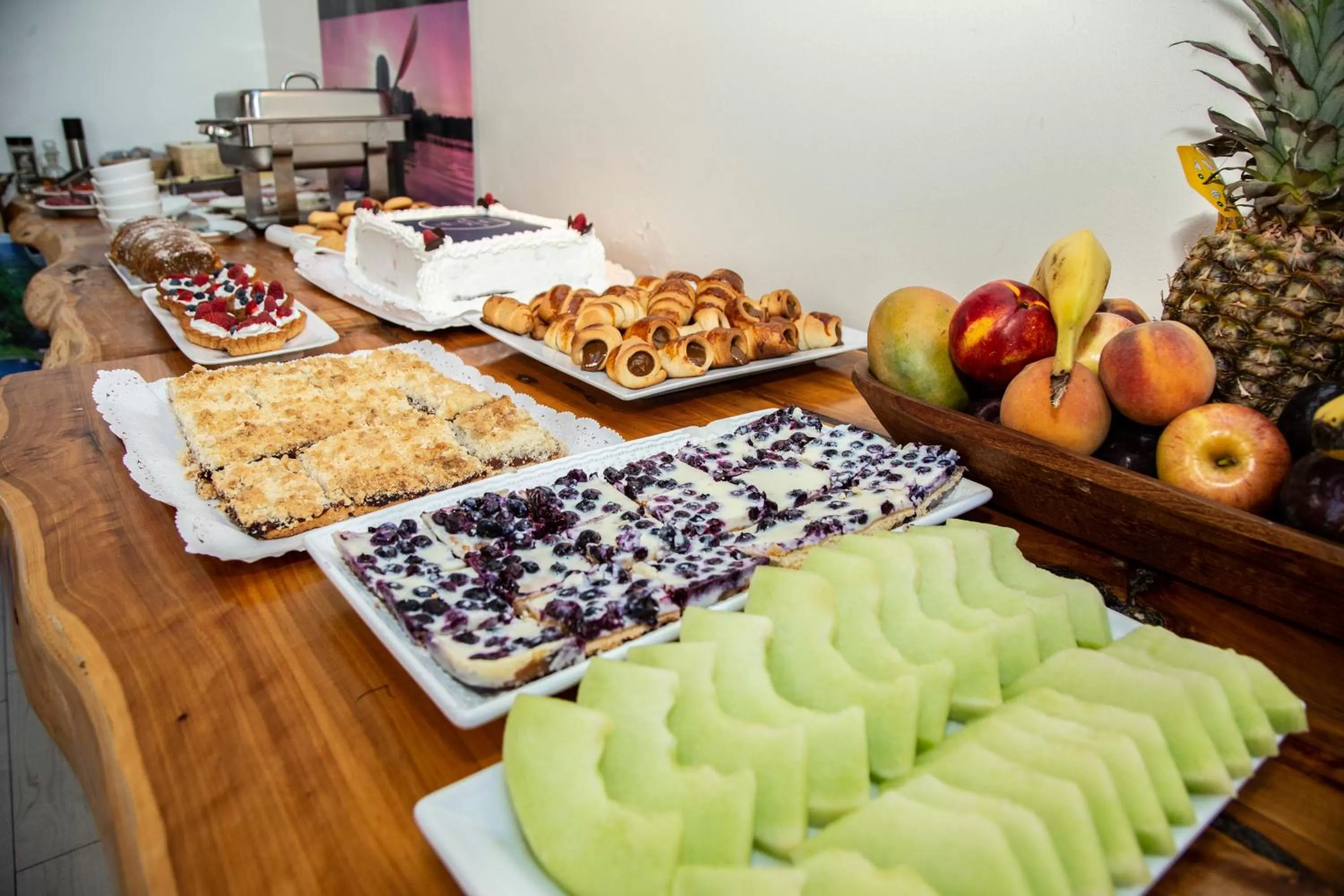 Buffet breakfast in Hotel Cumbres del Sur