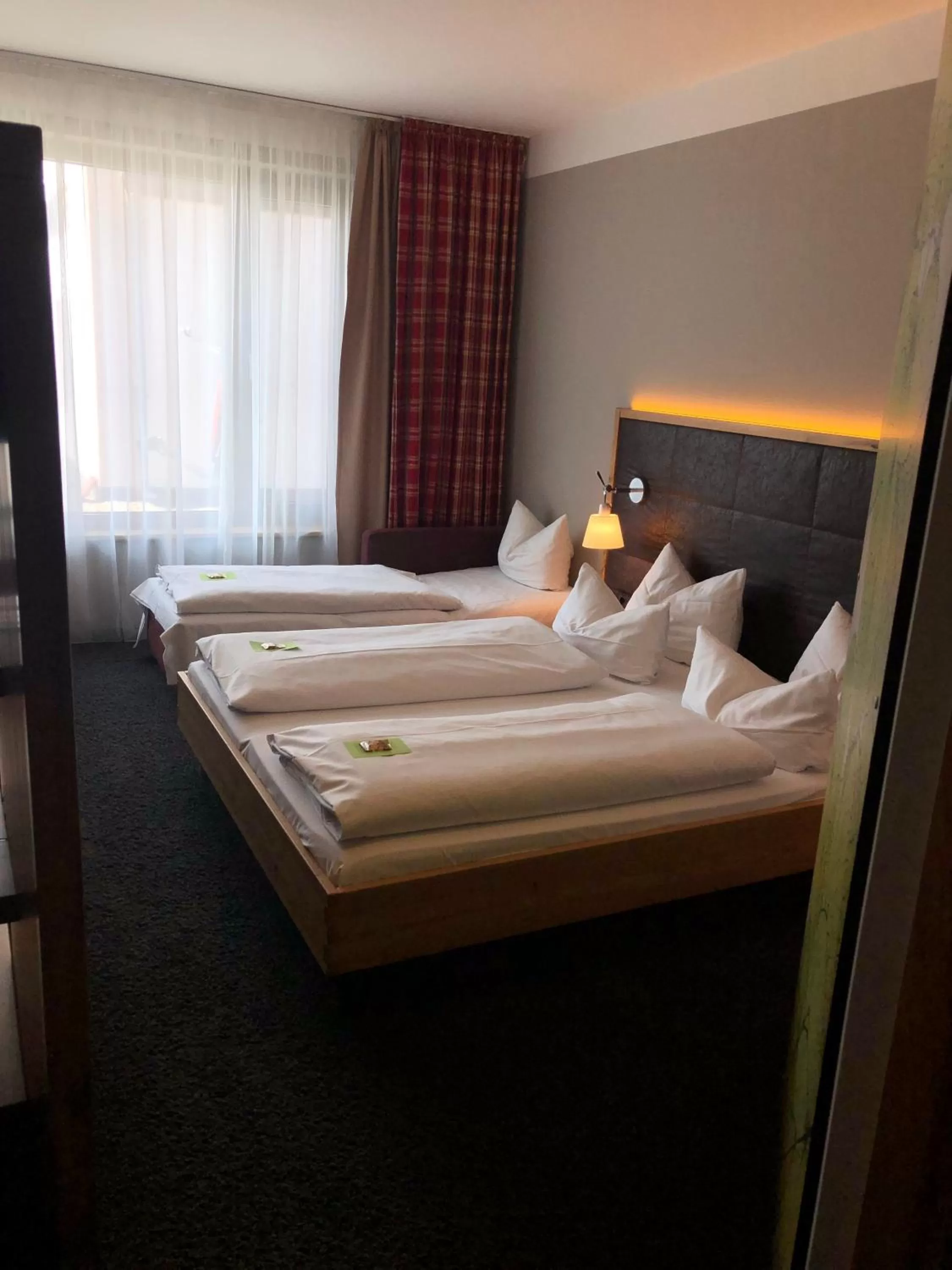 Bed in Hotel Linde