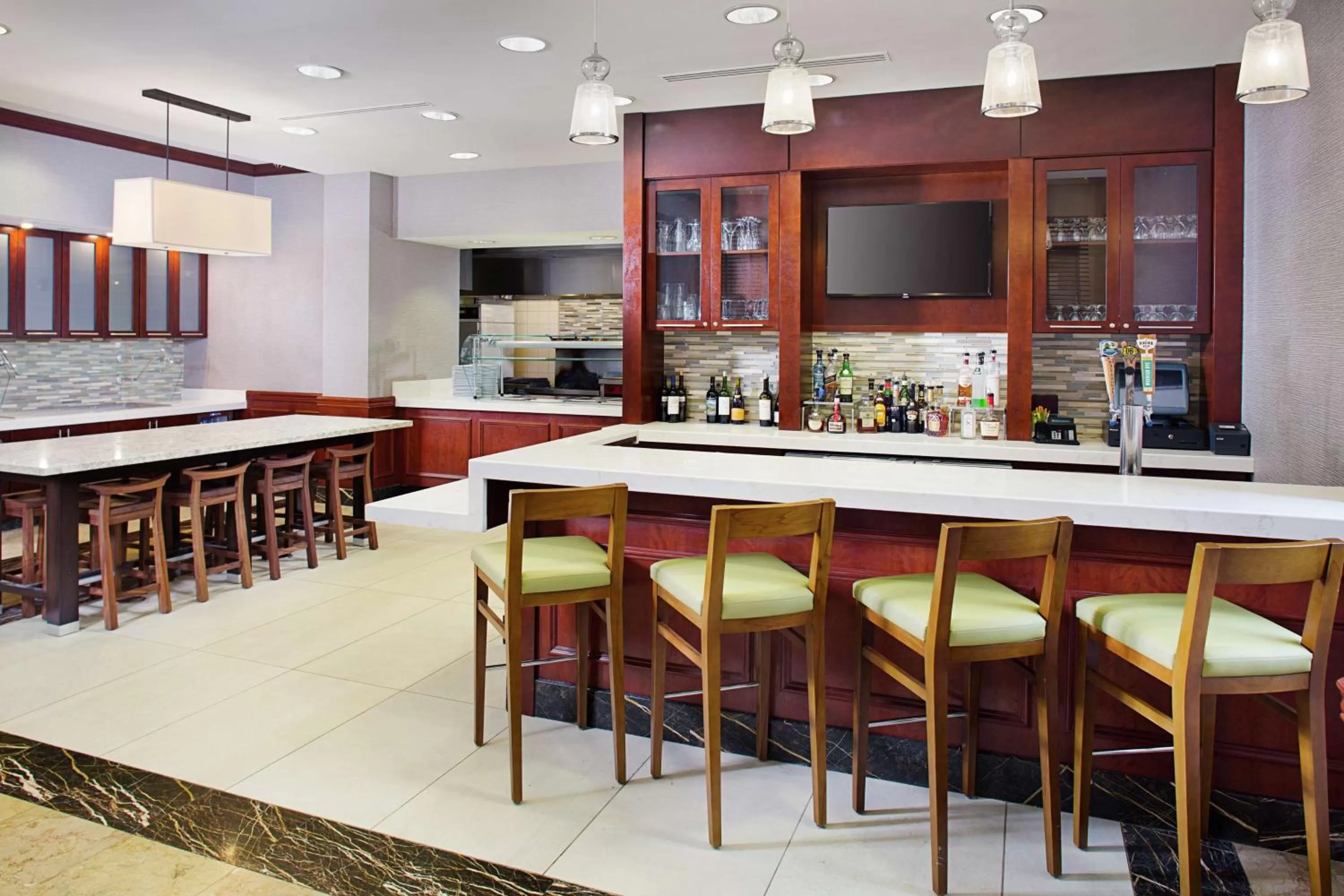 Lounge or bar in Hilton Garden Inn Virginia Beach Town Center