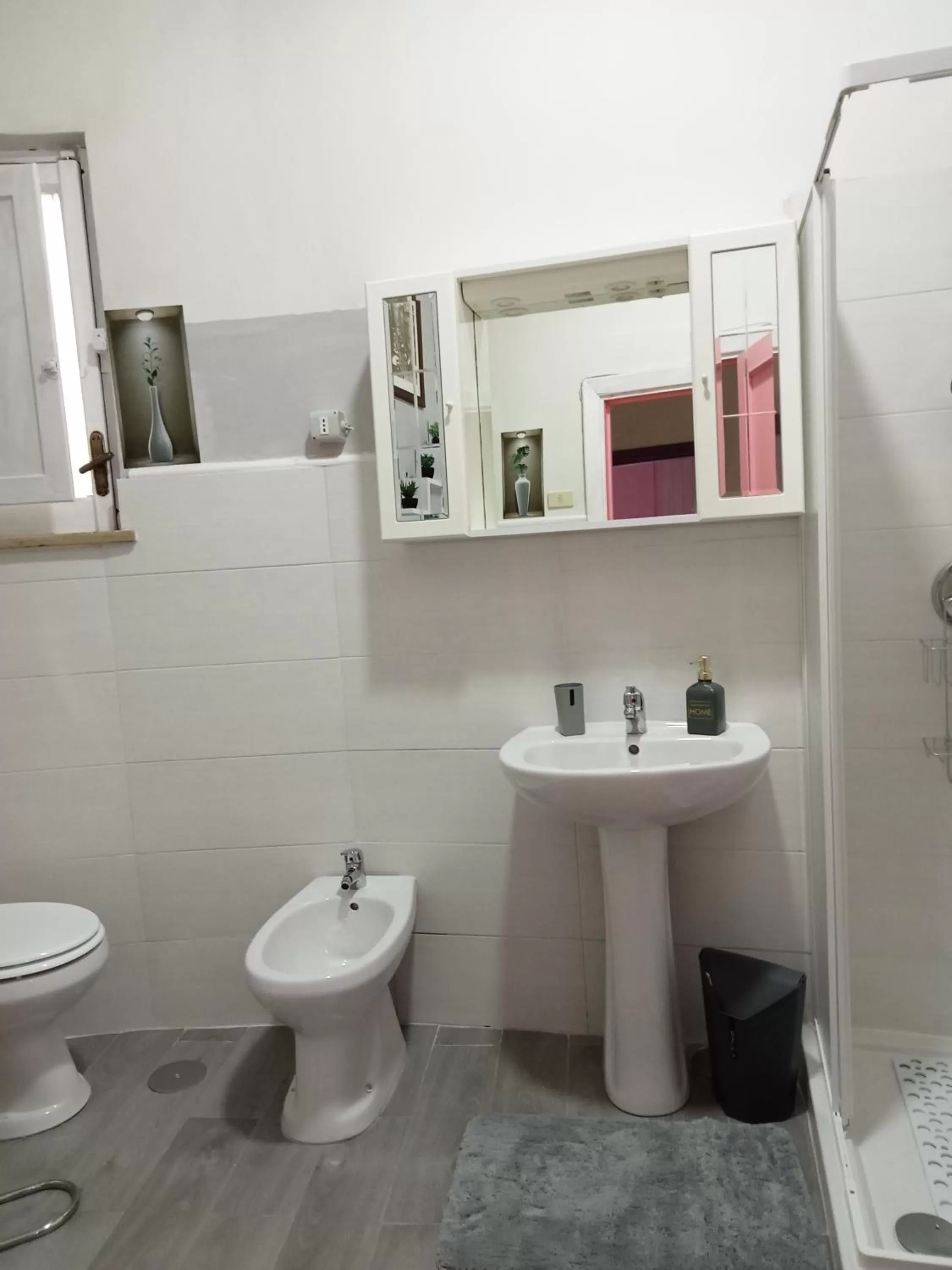 Shower, Bathroom in La Terrazza di Monica & Teresa