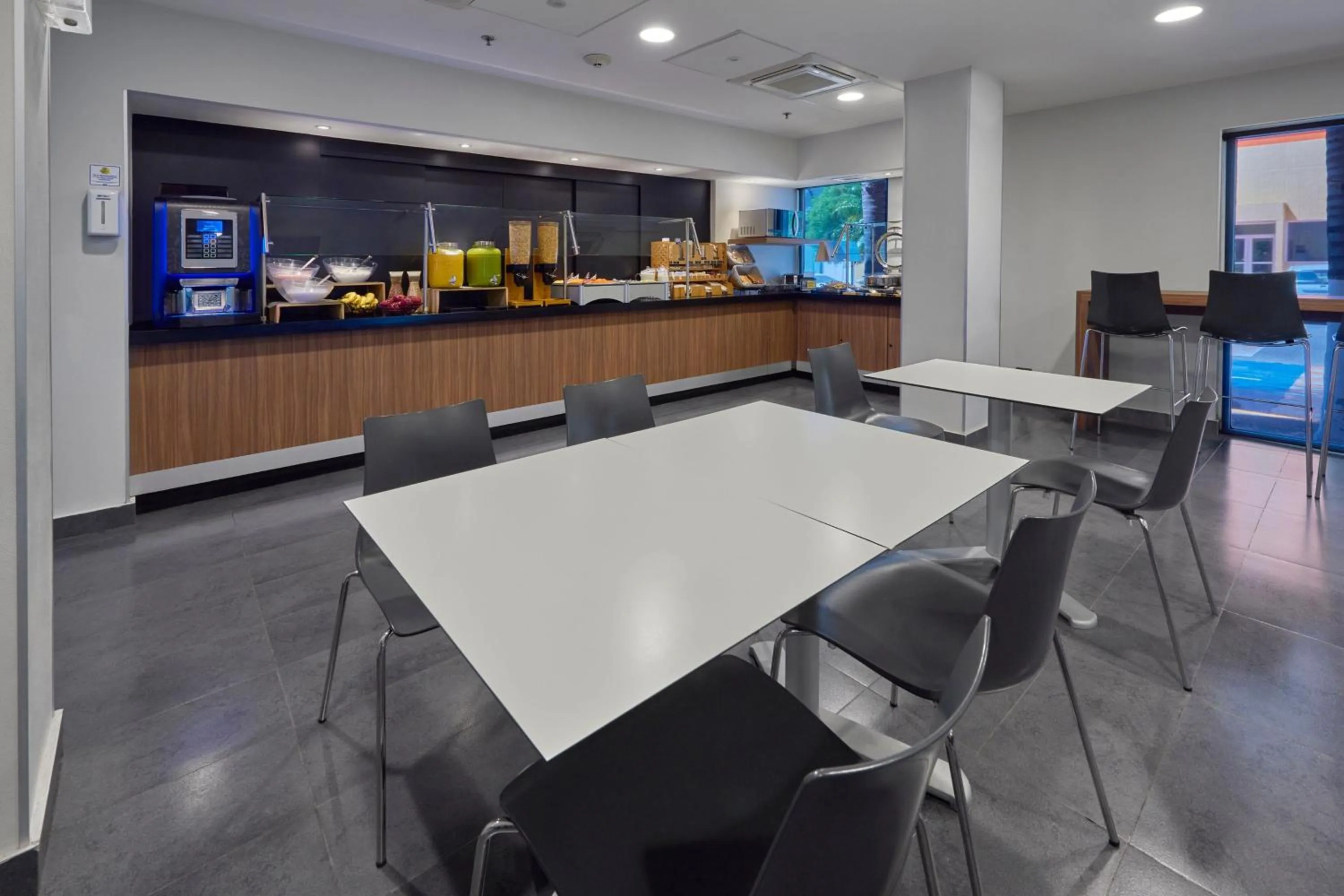 Breakfast in City Express by Marriott Irapuato