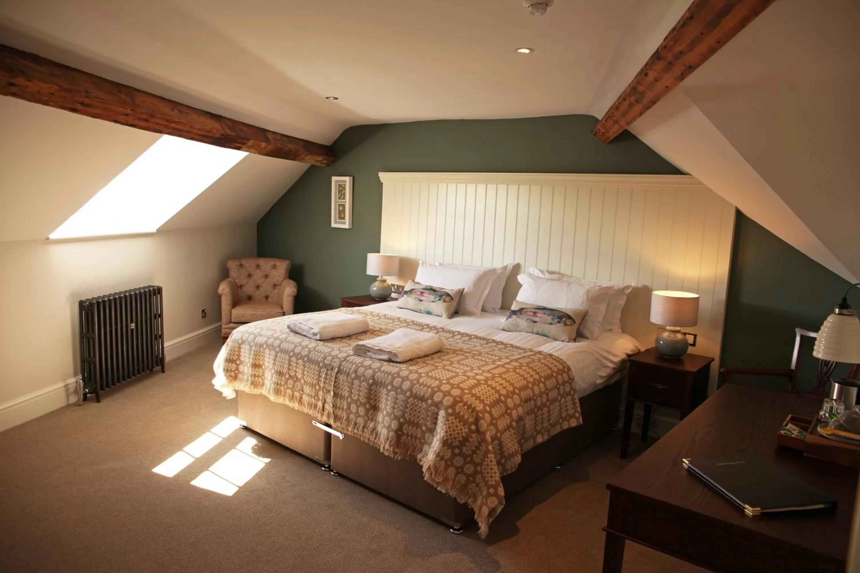 Bedroom, Bed in The Erskine Arms