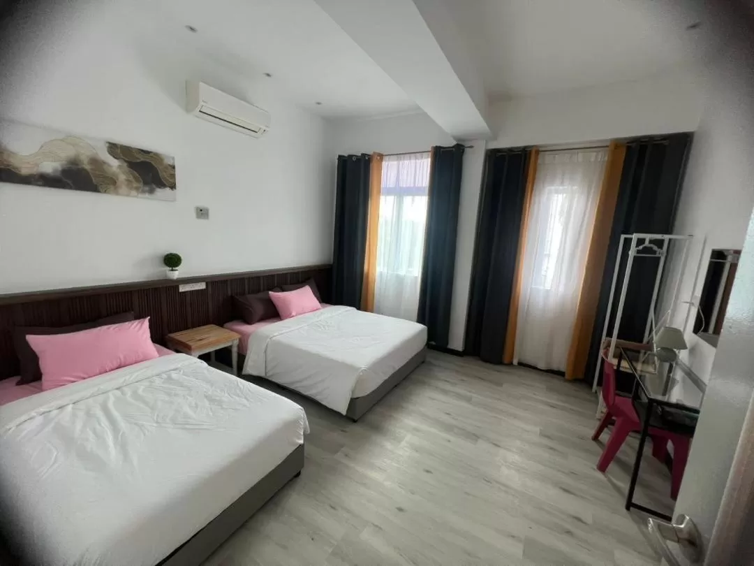 Bed in One Point Inn King Centre