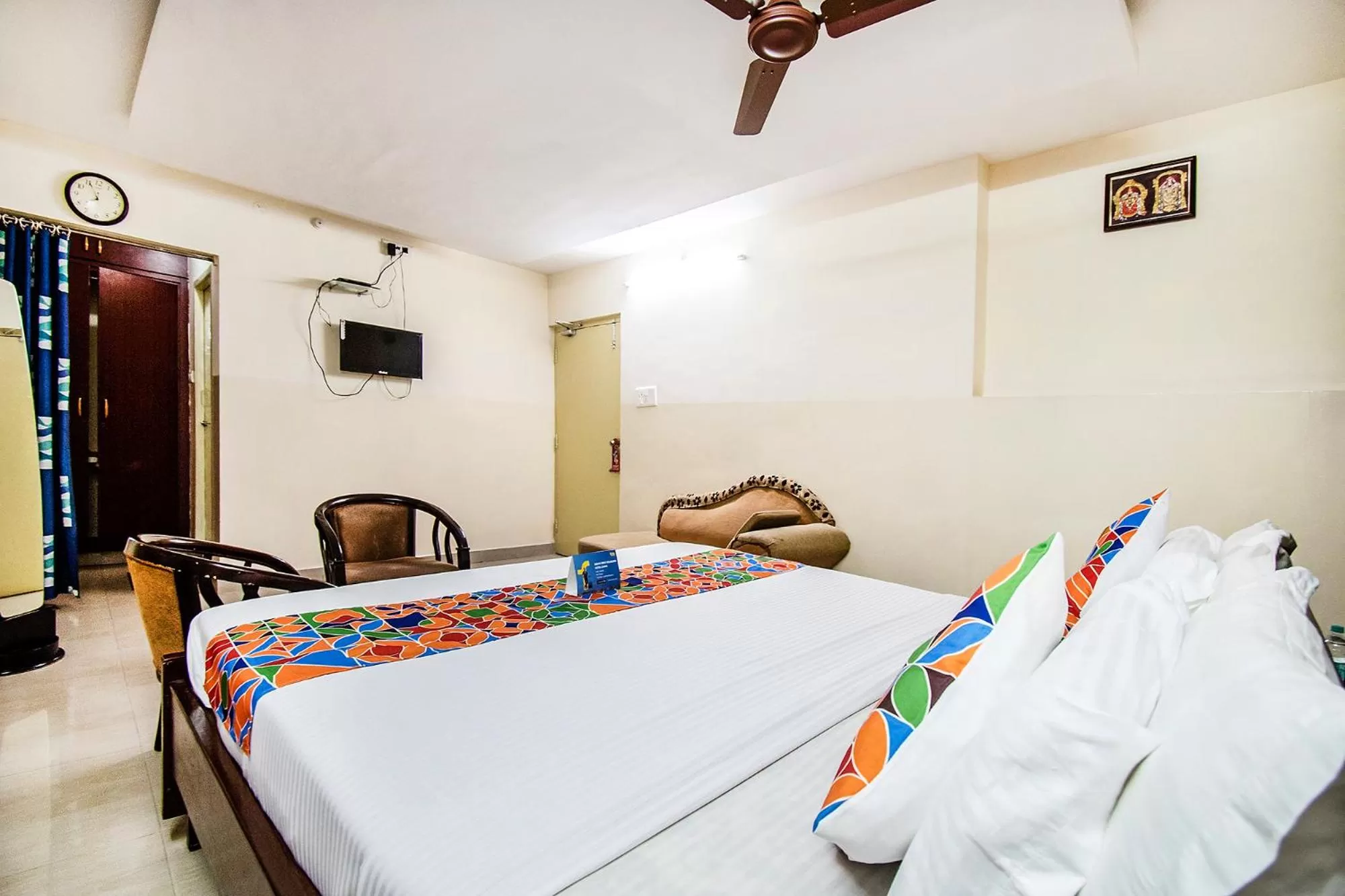 Bedroom, Bed in FabHotel Aditya Yatri Nivas