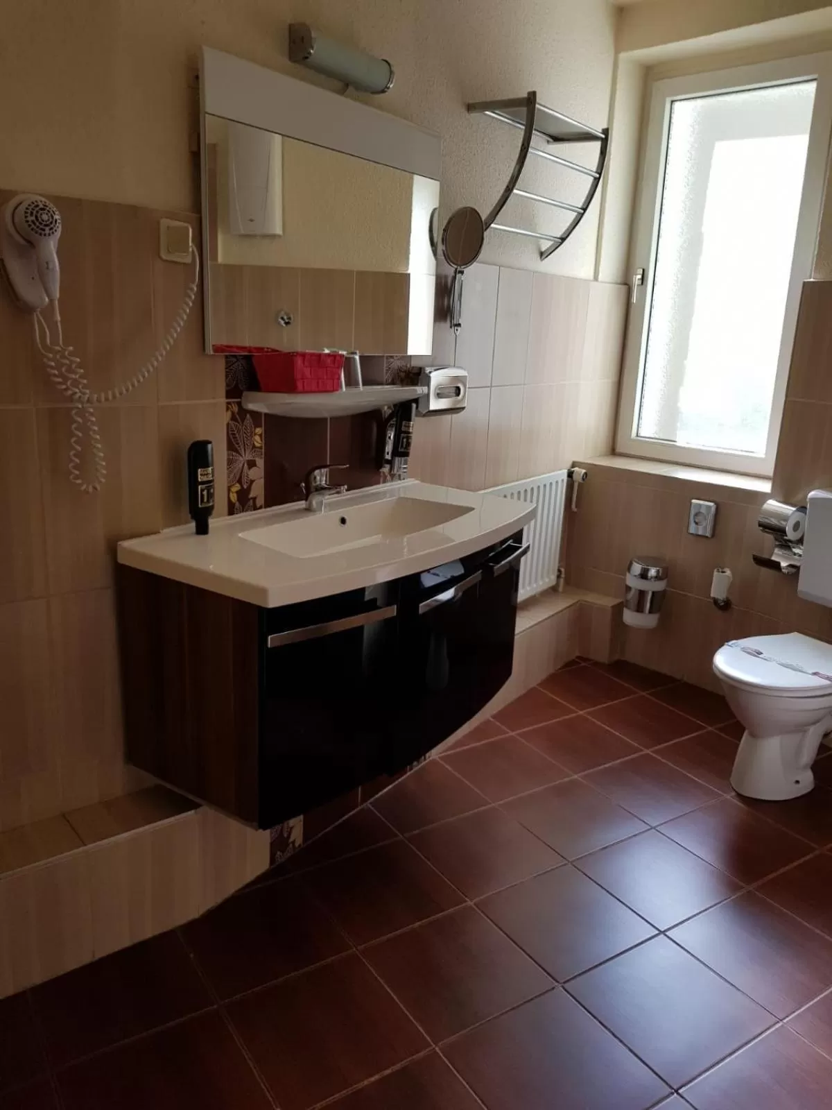 Toilet in Hotel Drei Kronen