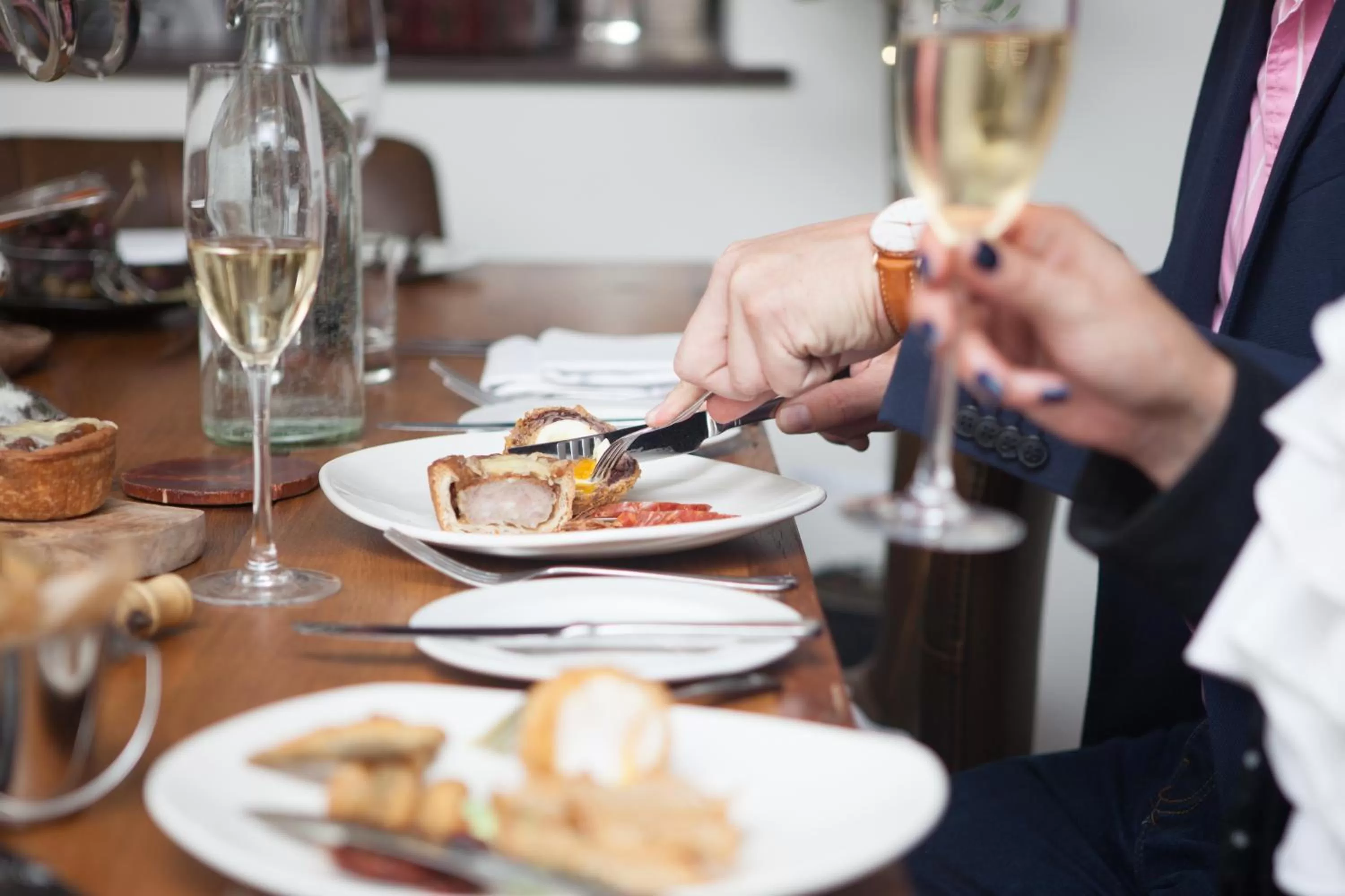 Restaurant/places to eat in The Bull And Swan