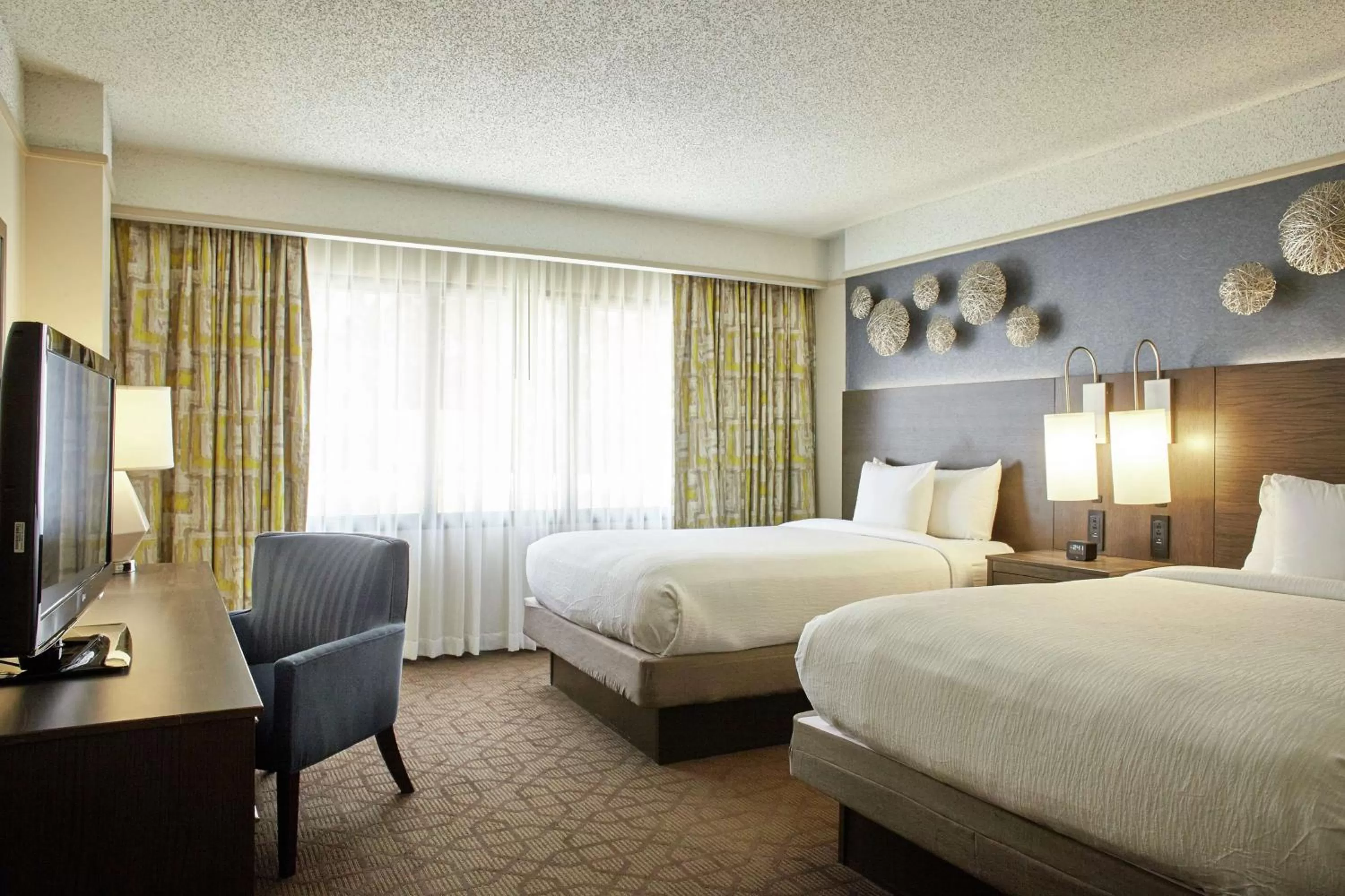 Suite with Bath Tub - Disability Access in Embassy Suites by Hilton Atlanta Galleria