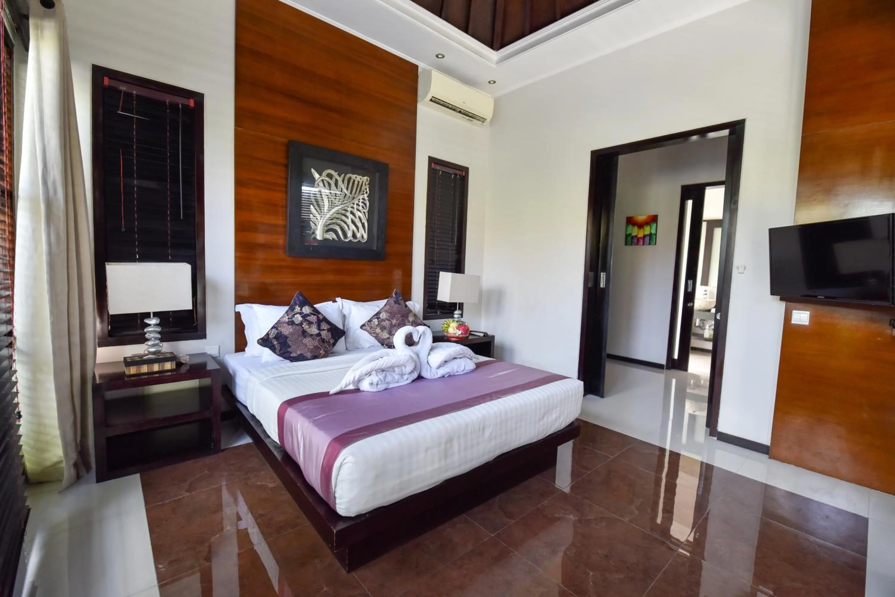 Photo of the whole room, Bed in Katala Suites and Villas