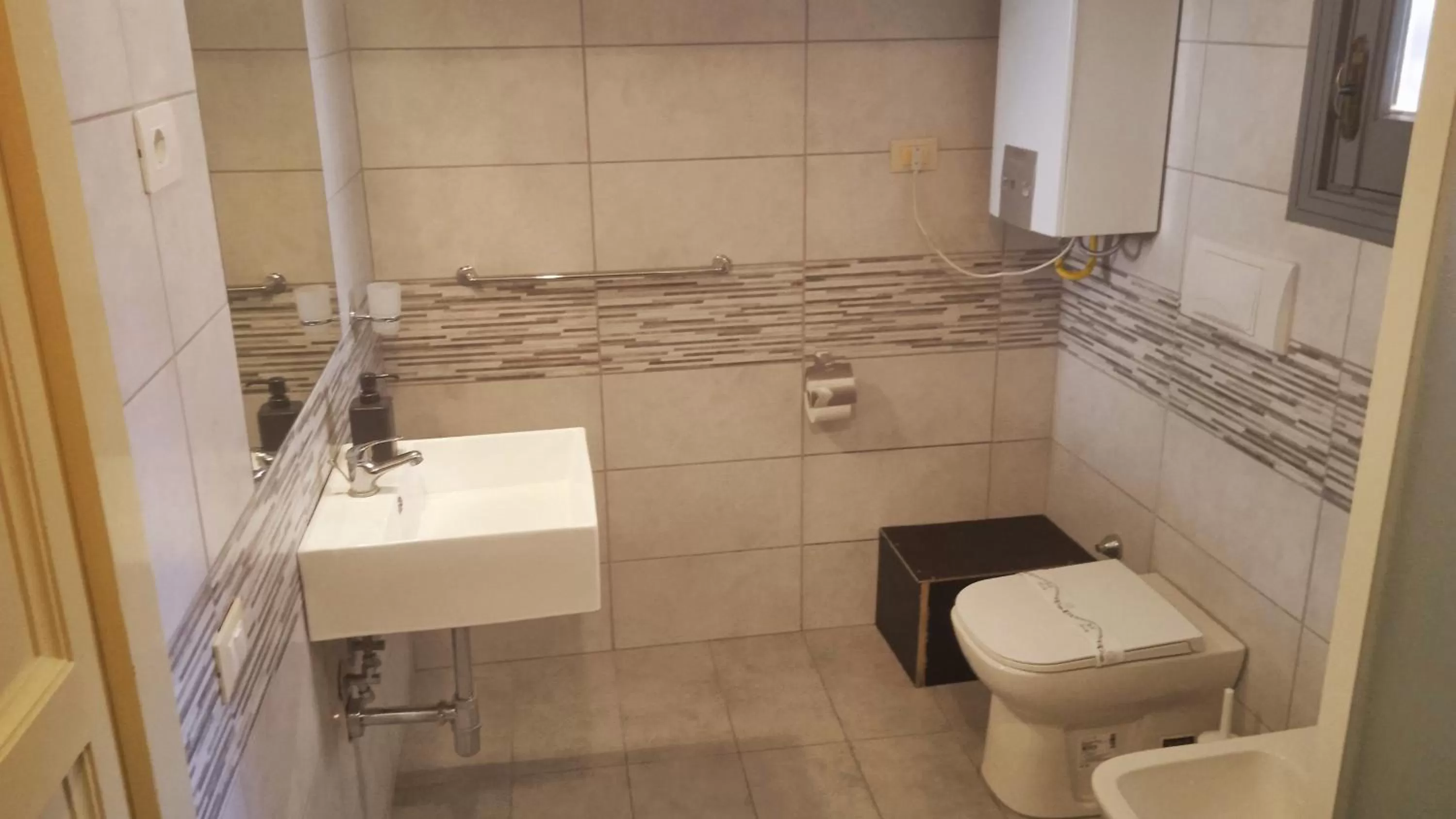 Bathroom in Bed and Books Isabella