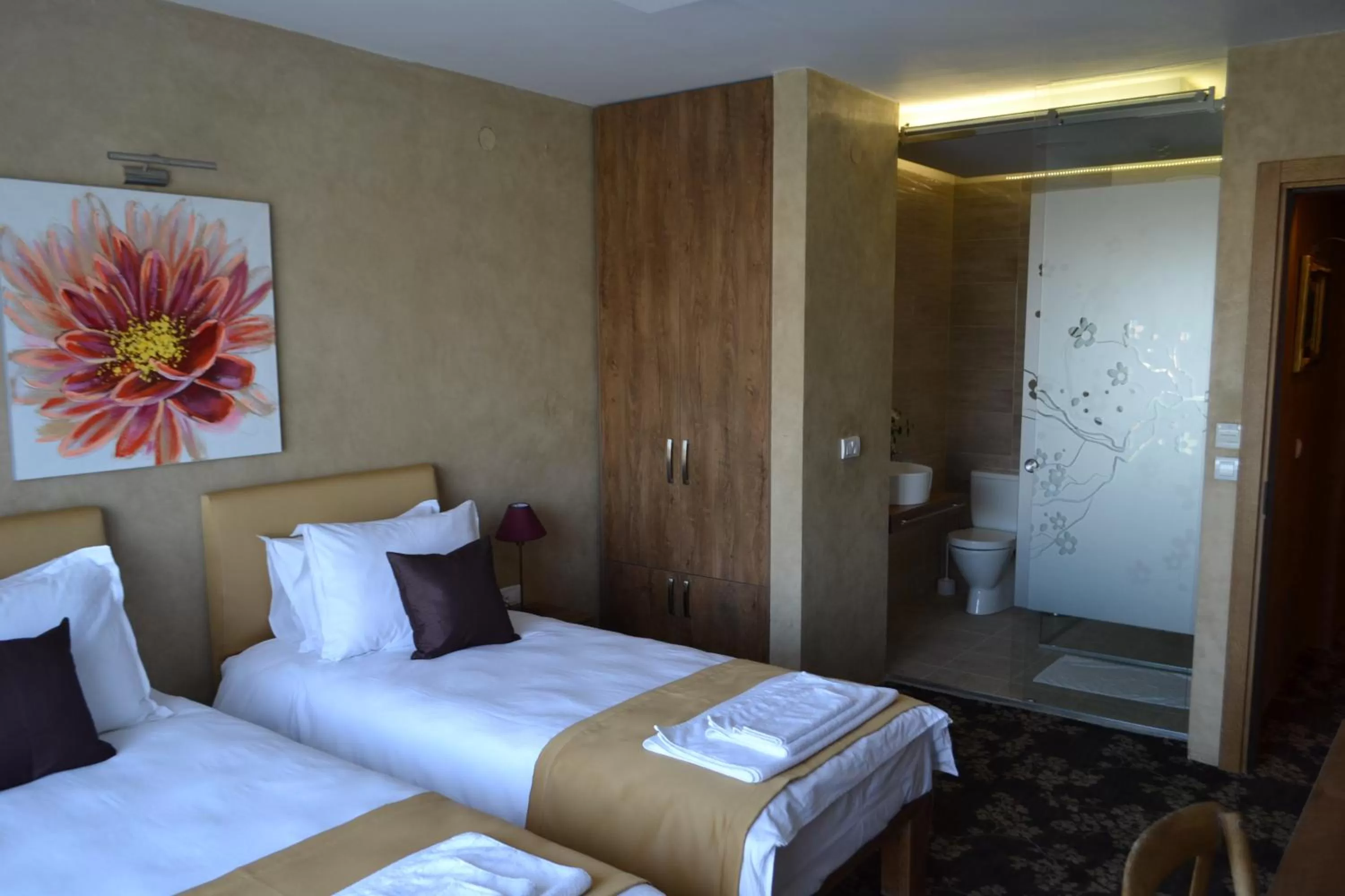 Bed in Garni Hotel Chicha - Winery ŠKRBIĆ