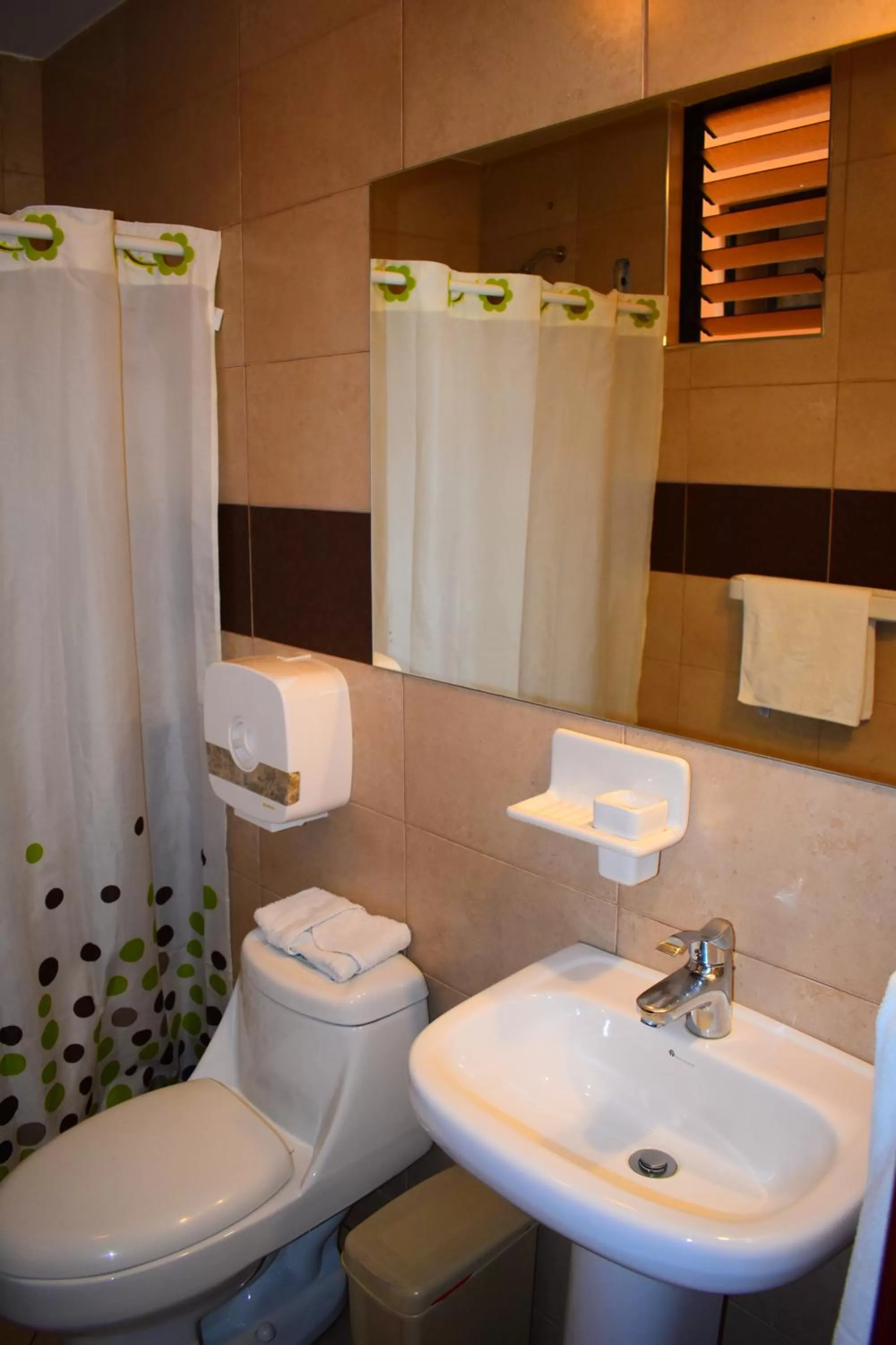 Toilet in Hotel Endamo