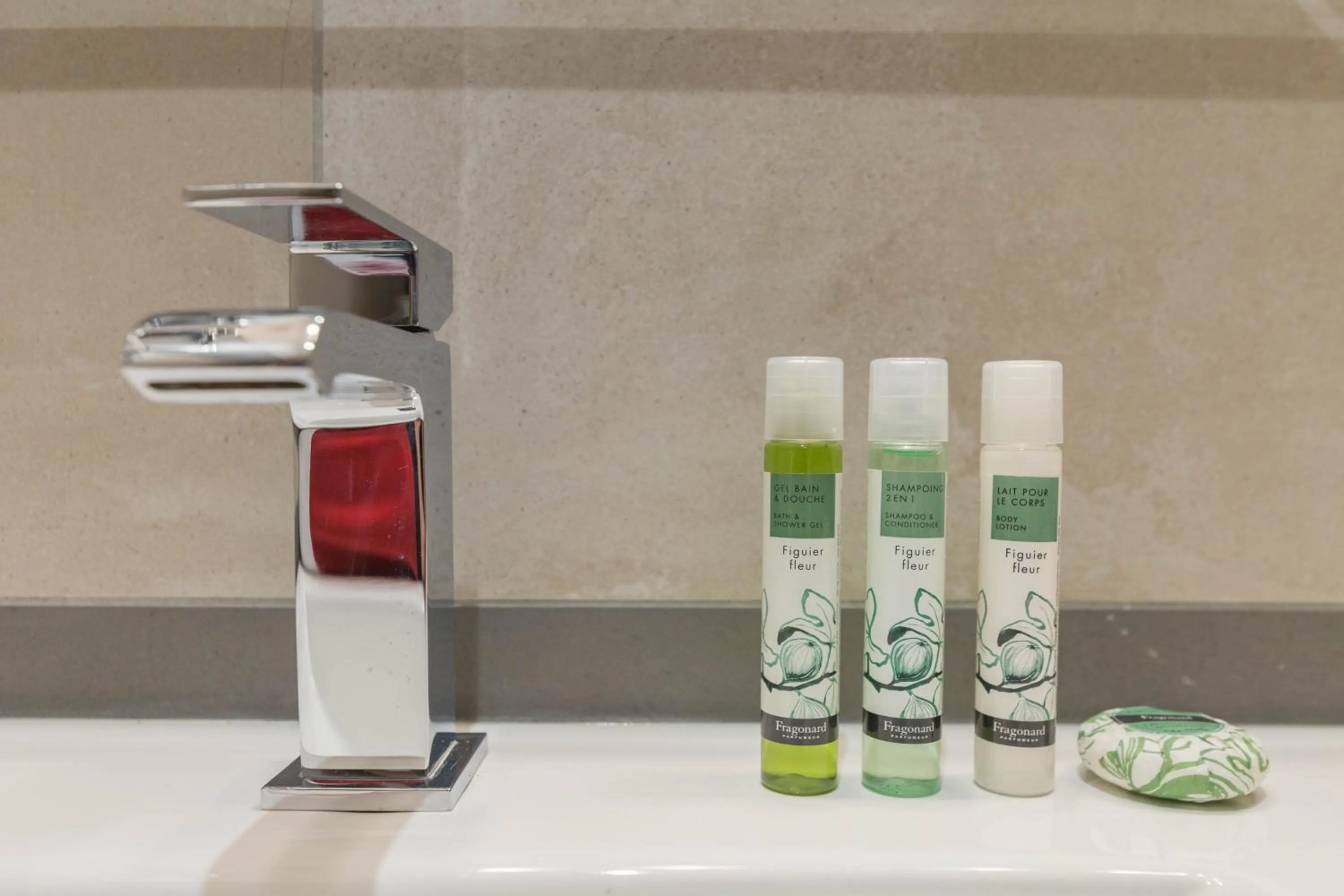 Single Room in Hôtel Nice Azur Riviera